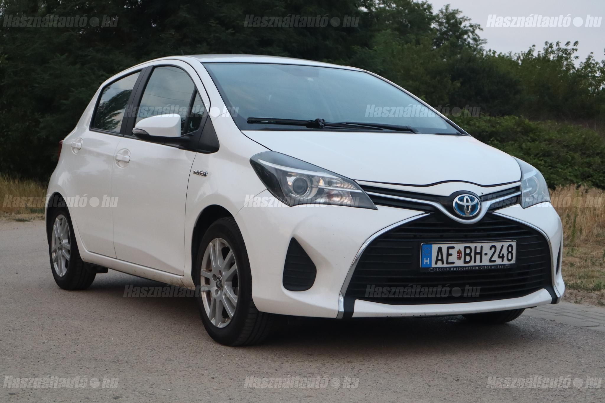 TOYOTA YARIS 2016/8 - 1