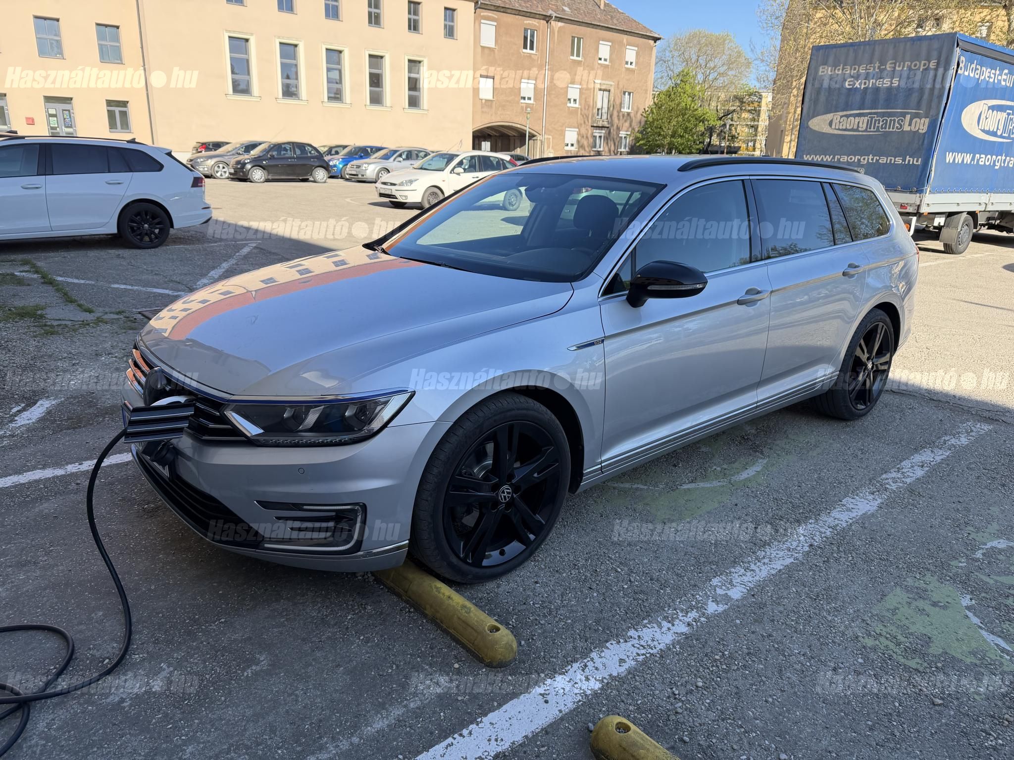 VOLKSWAGEN PASSAT VIII 2017 - 1