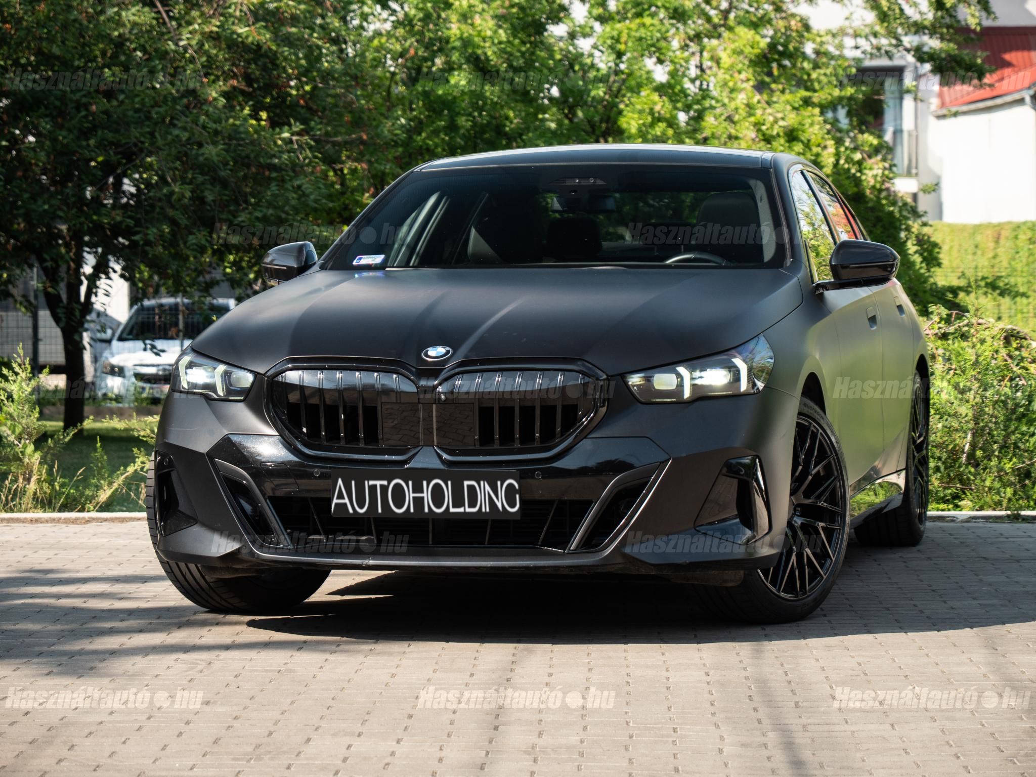 BMW 520 2023/12 - 1