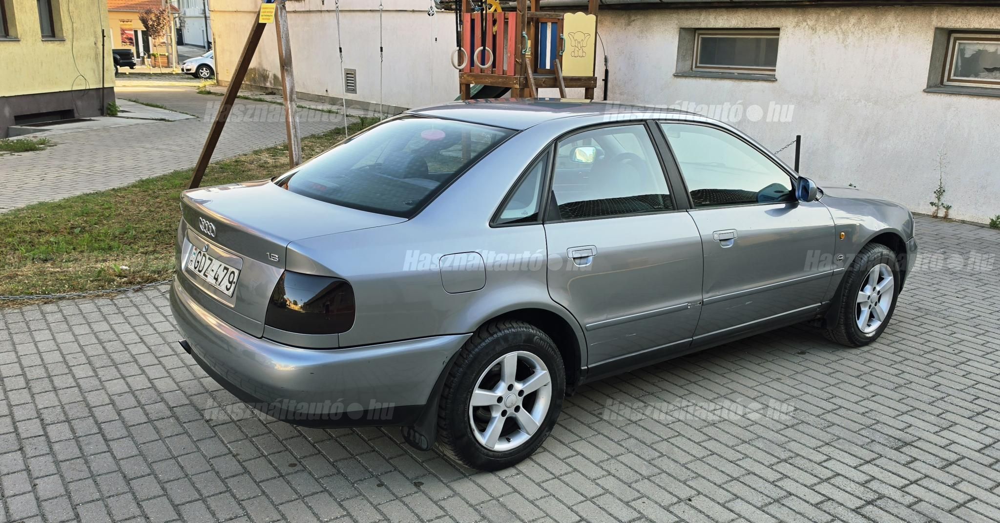 AUDI A4 1998 - 1