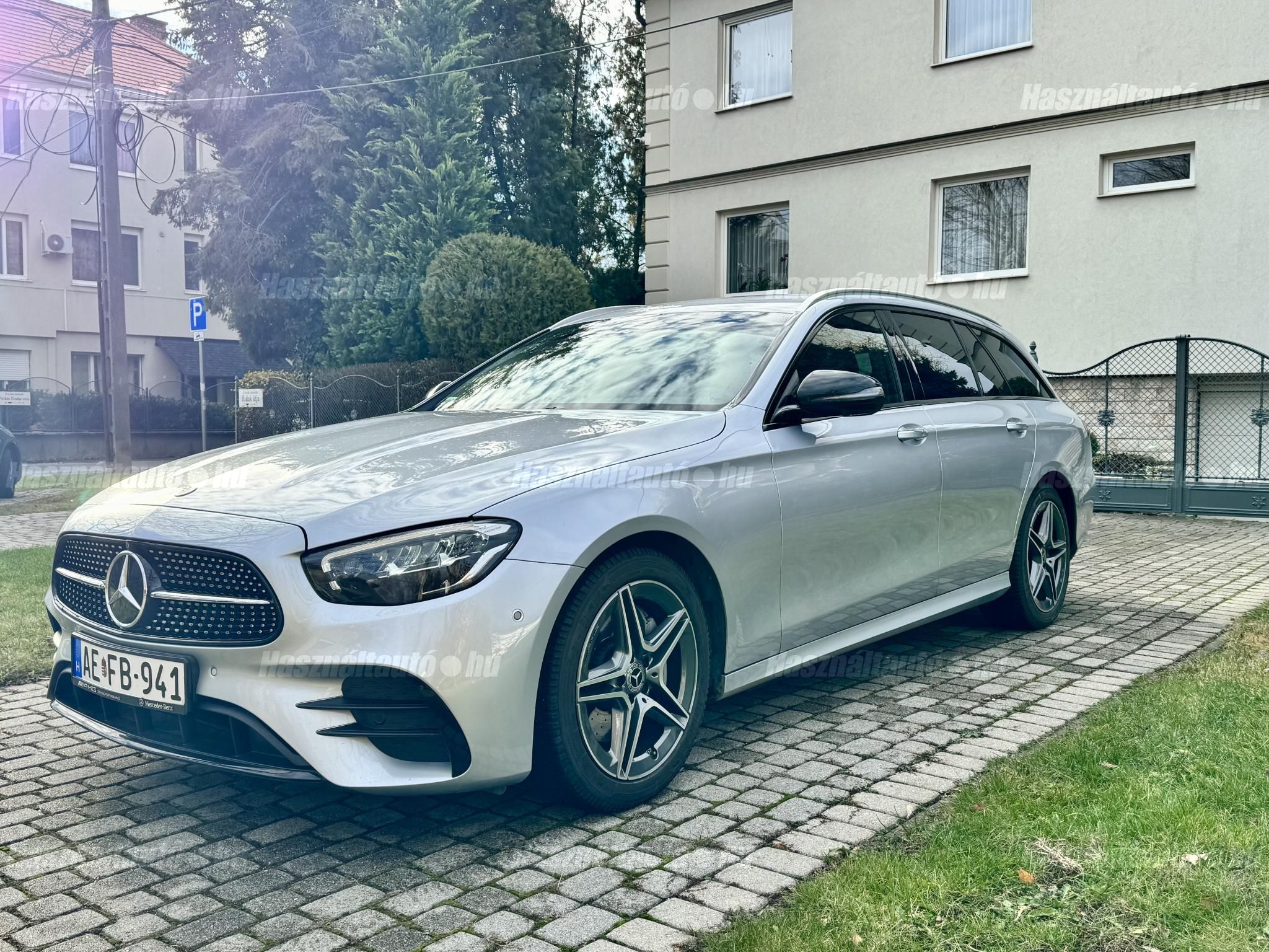 MERCEDES-BENZ E 220 2022/3 - 1