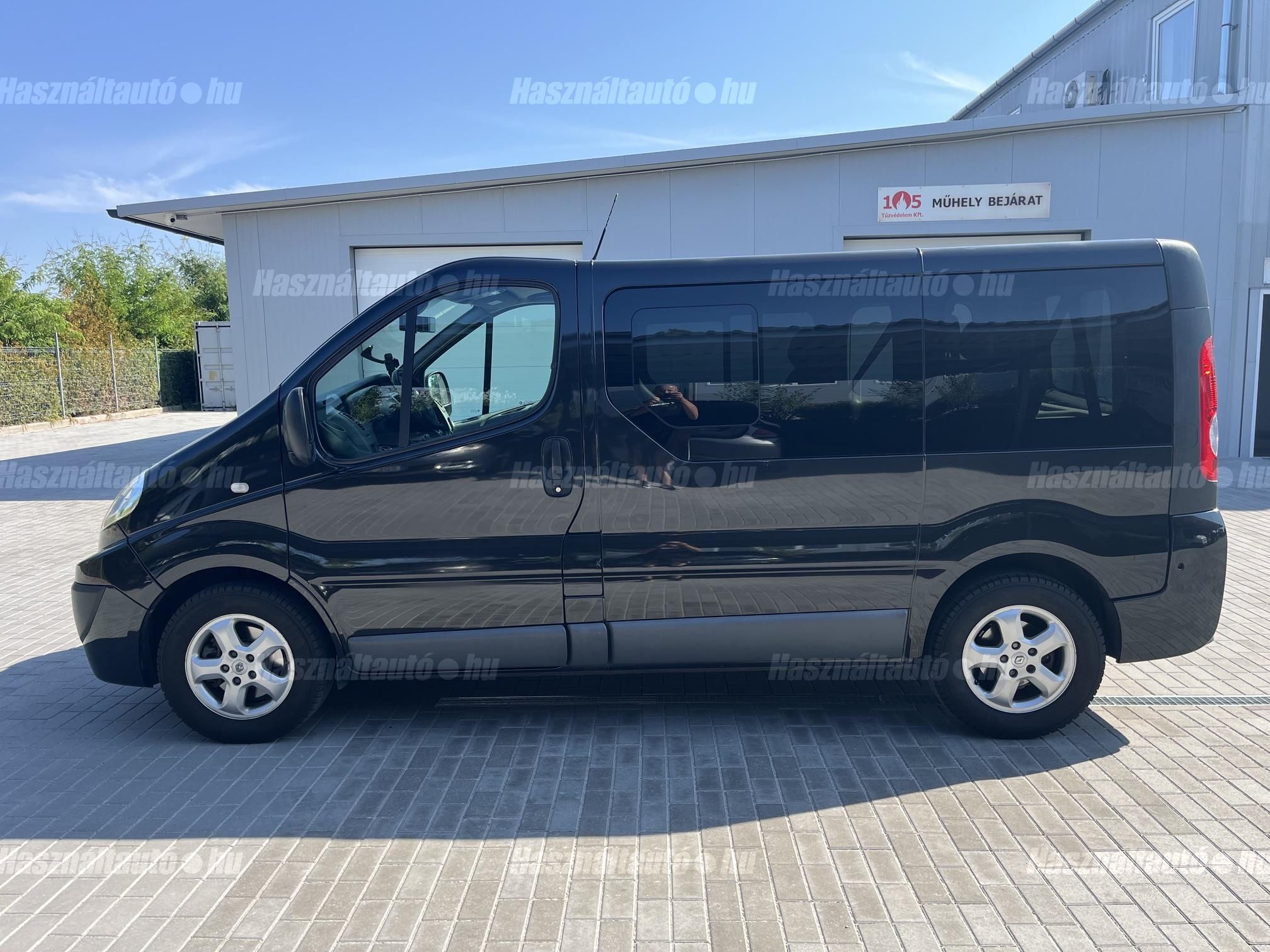 RENAULT TRAFIC 2014 - 1