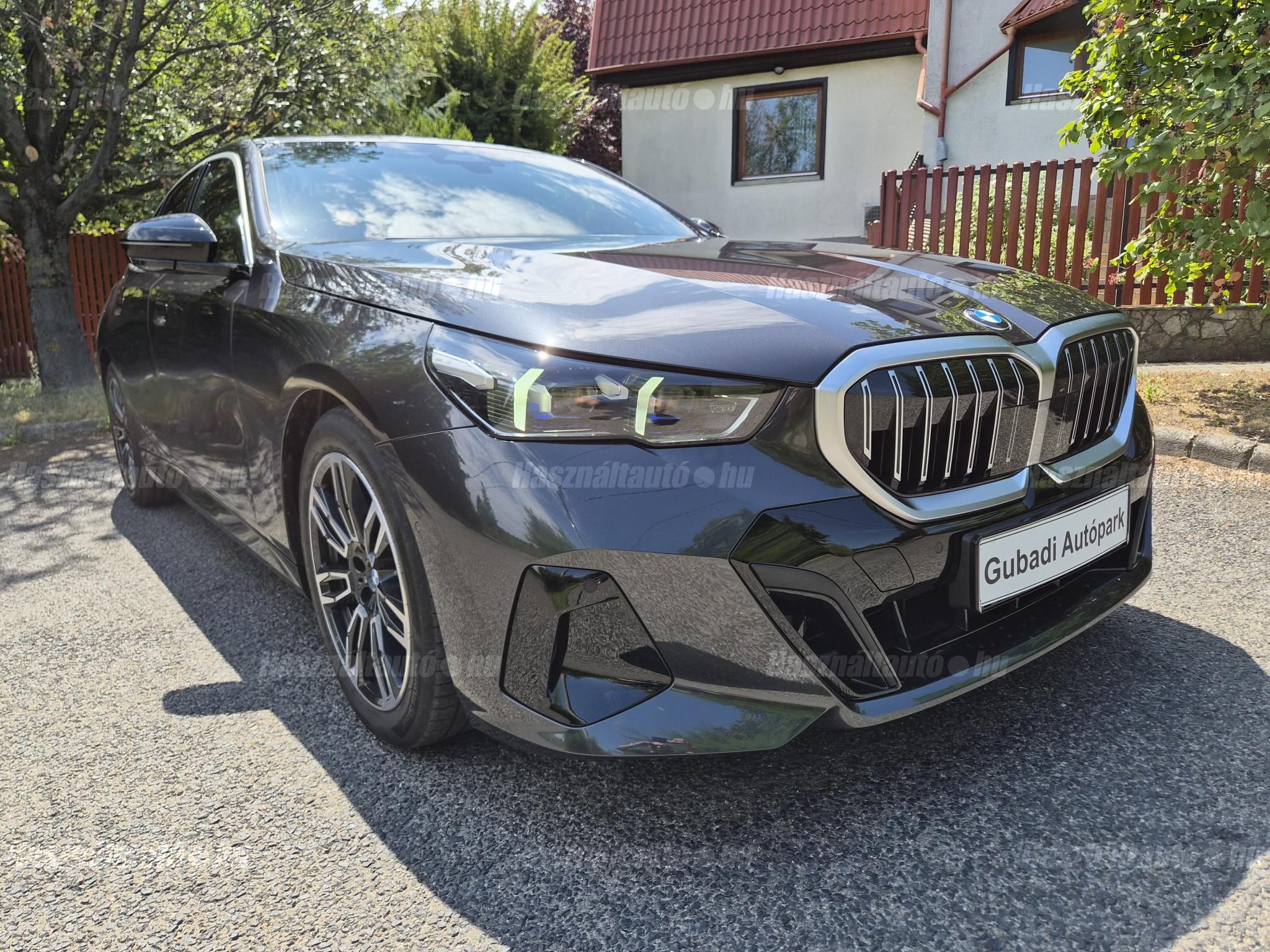 BMW 520 2025/6 - 1