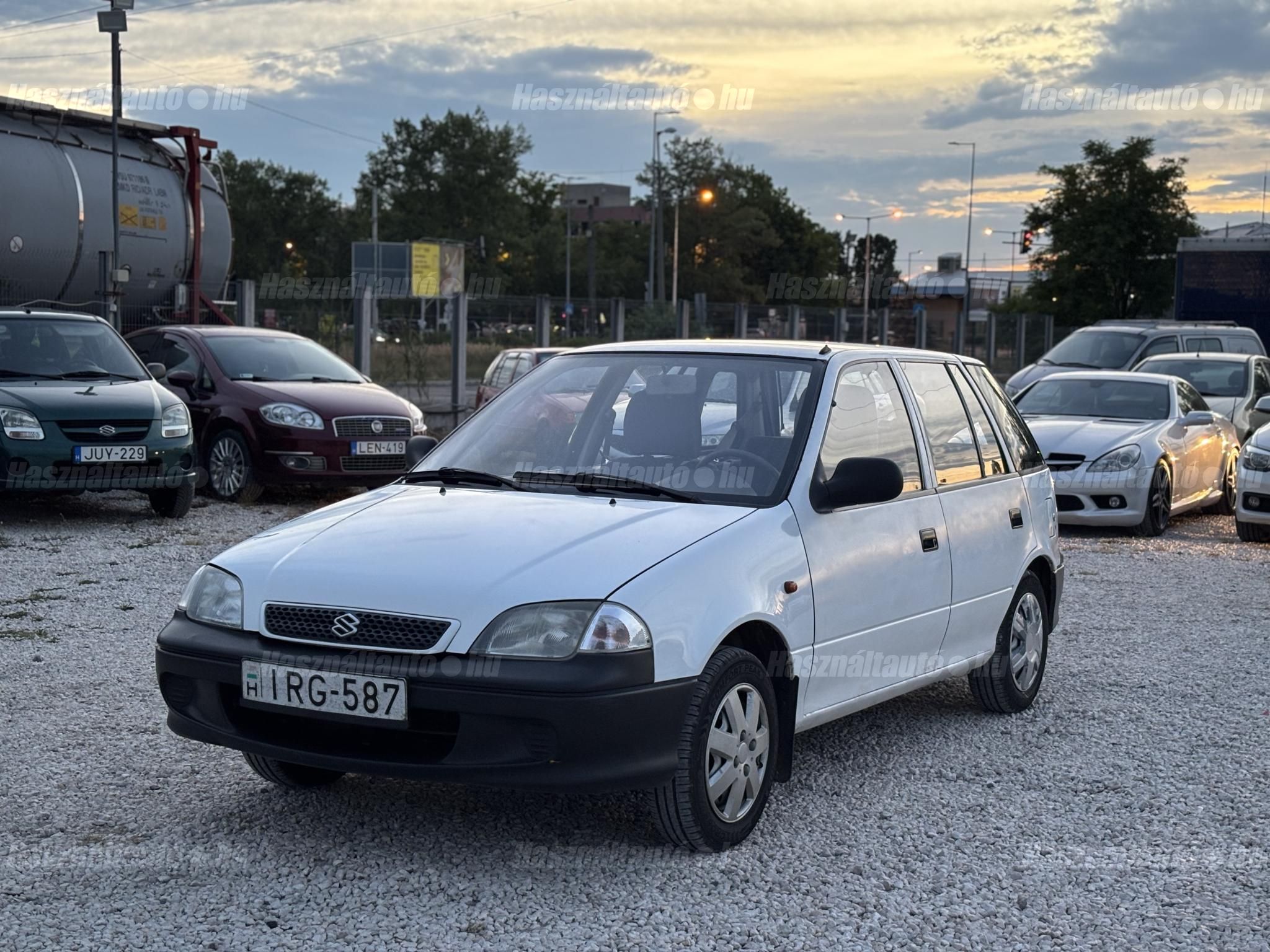 SUZUKI SWIFT 2003/6 - 1