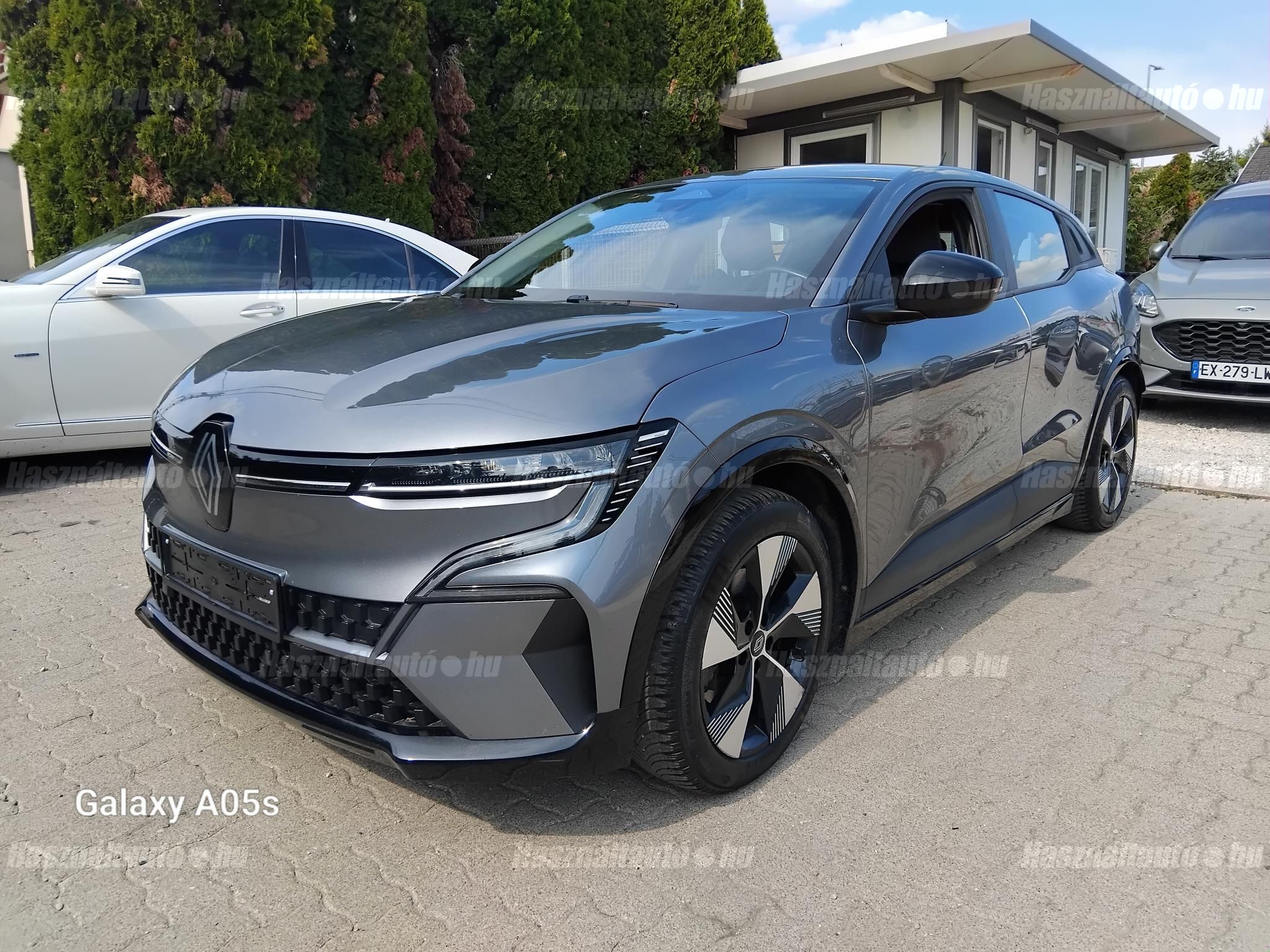 RENAULT MEGANE 2022/10 - 1