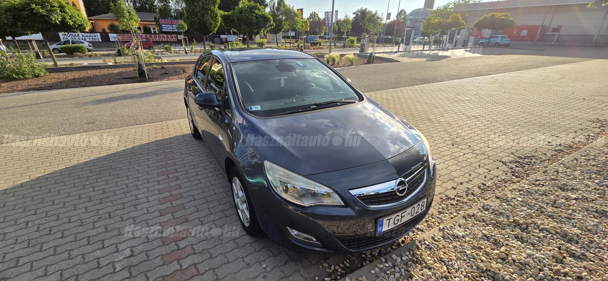 OPEL ASTRA J 2010/1 - 1