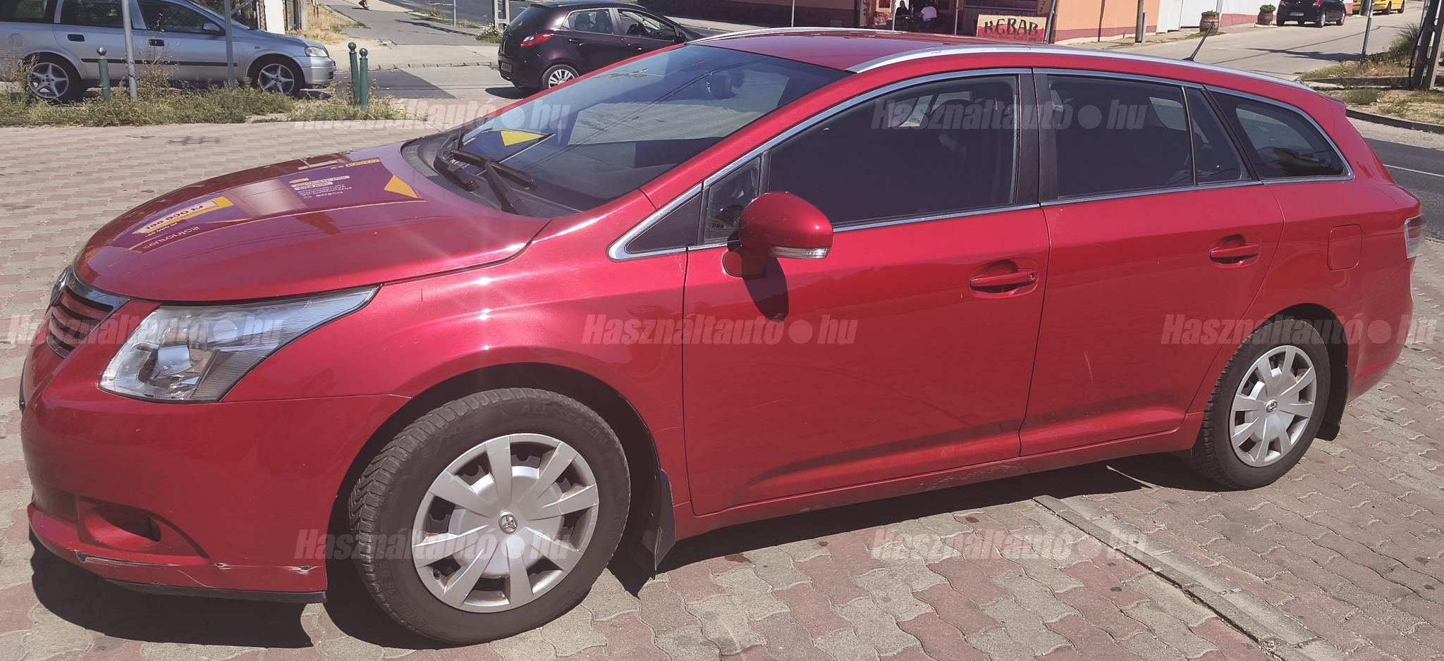 TOYOTA AVENSIS 2010/2 - 1
