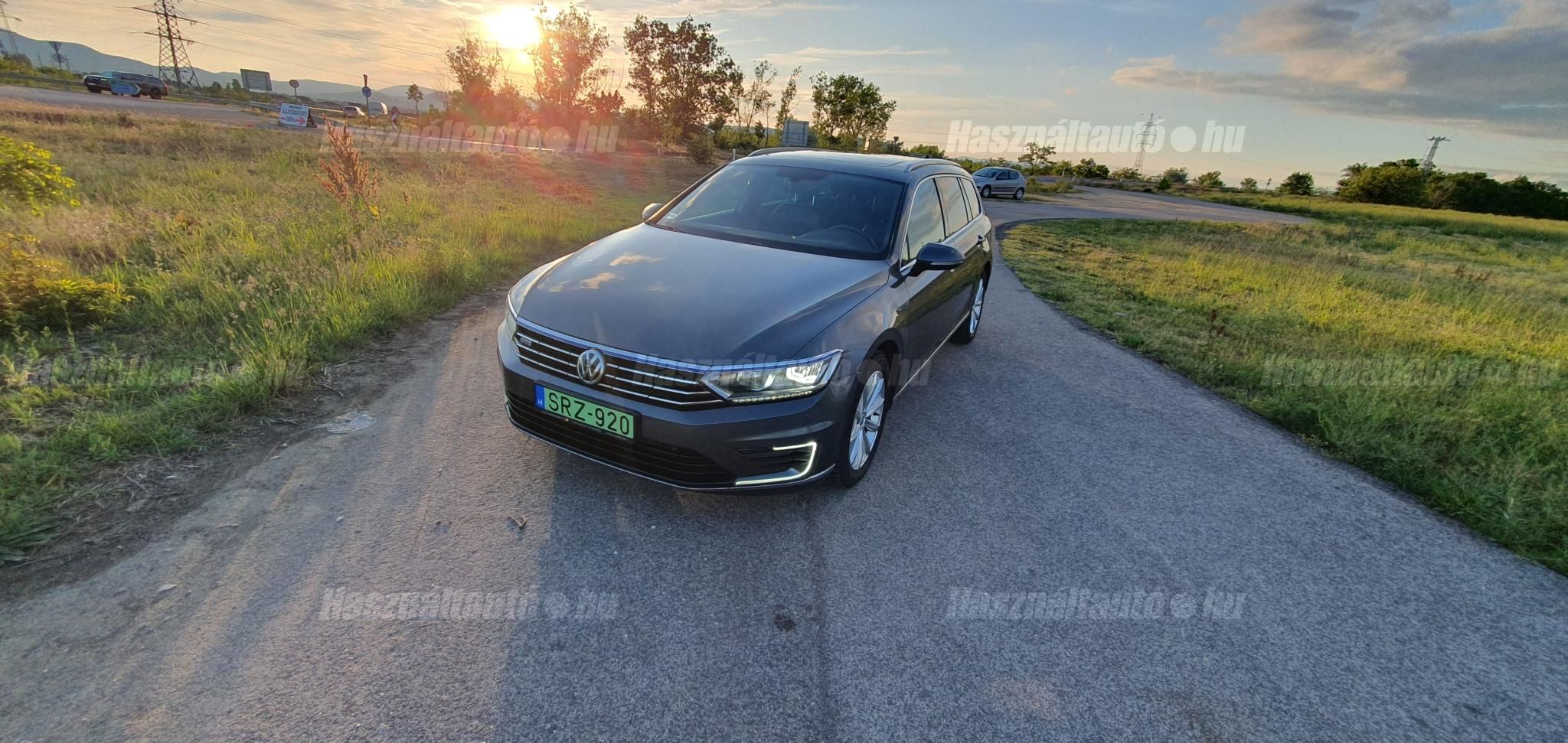 VOLKSWAGEN PASSAT 2015/12 - 1