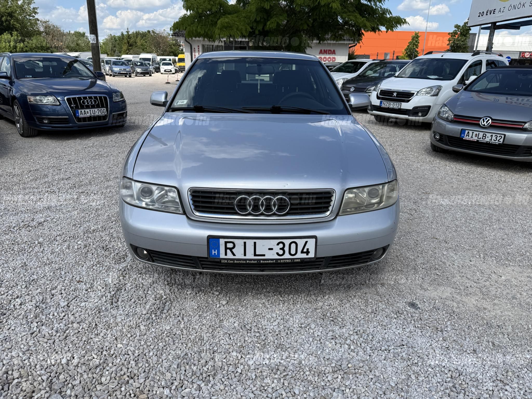 AUDI A4 2000/7 - 1