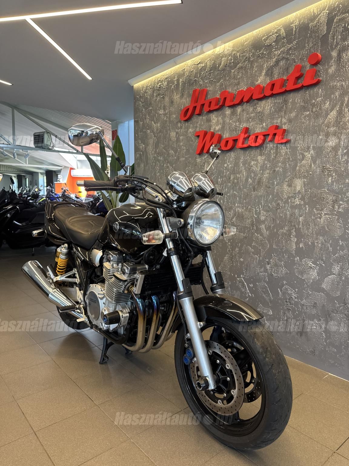 YAMAHA XJR 1300 2006 - 1