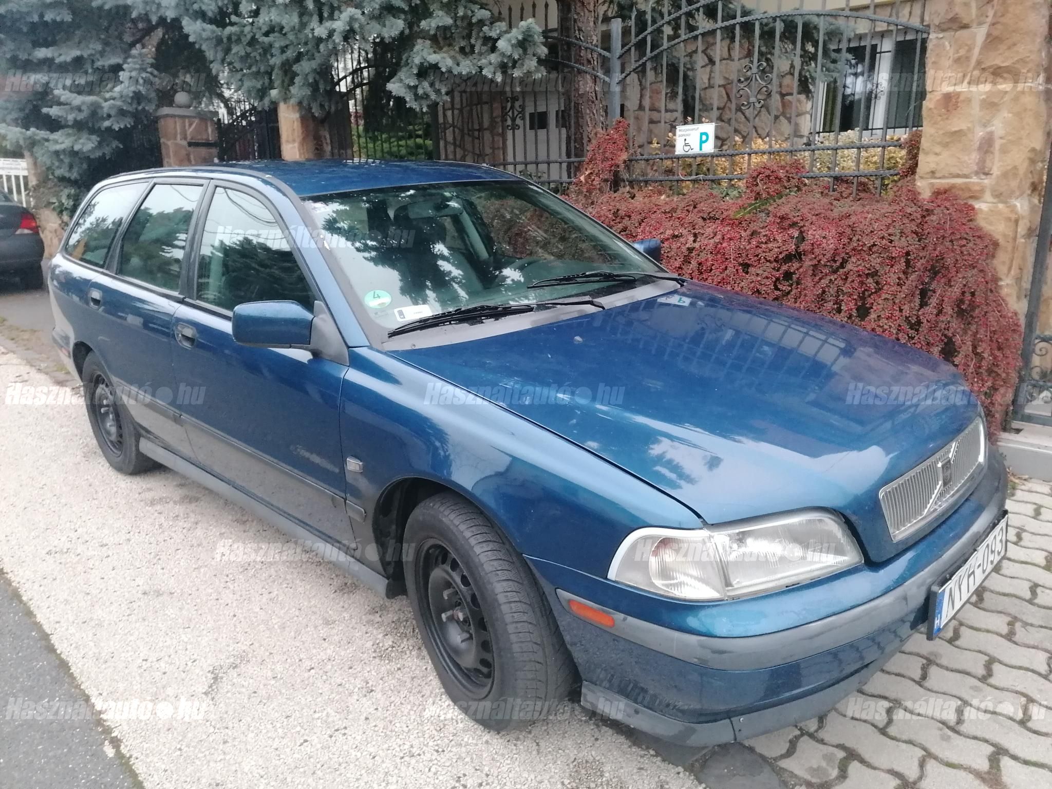 VOLVO V40 1998/12 - 1