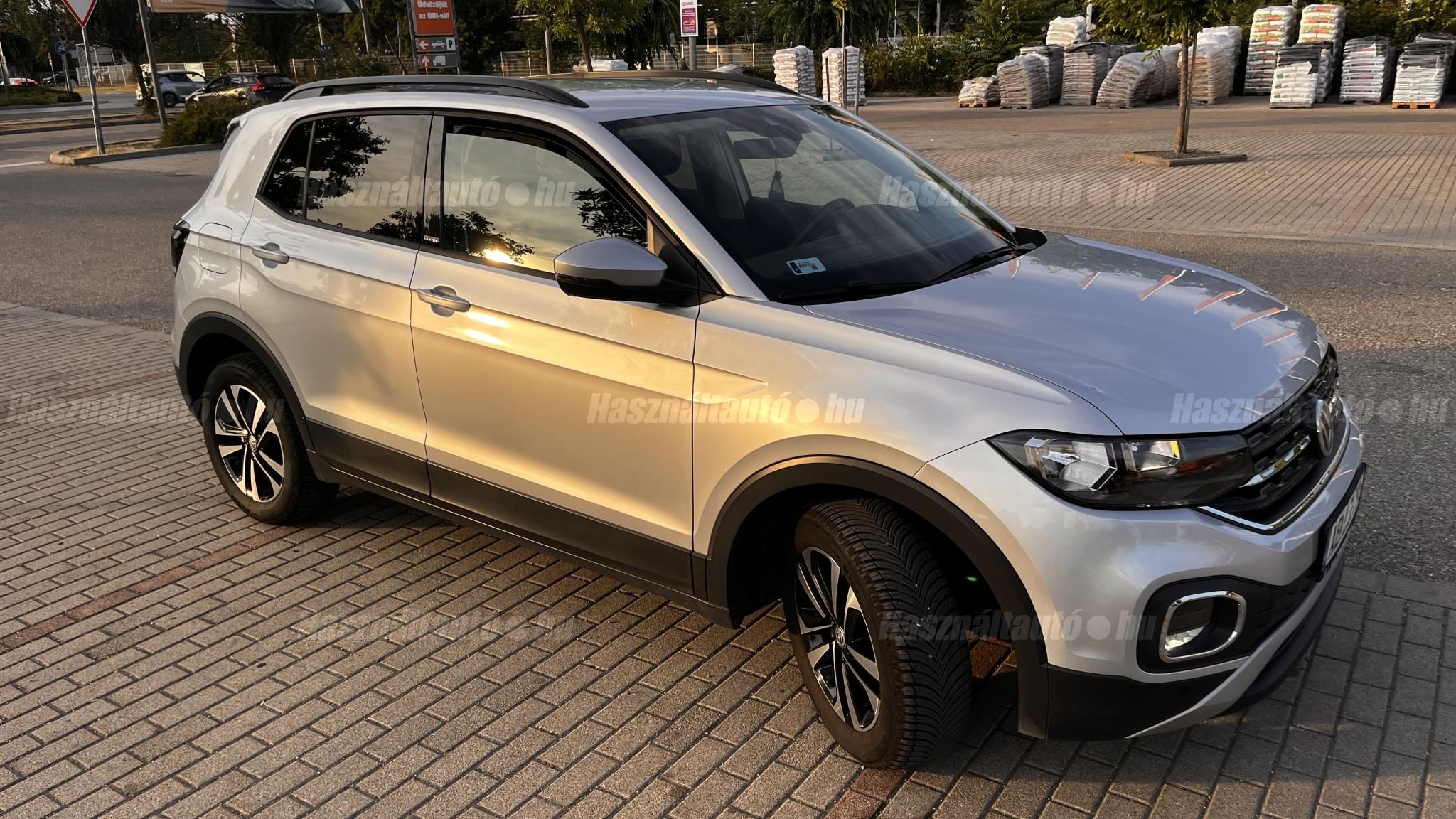 VOLKSWAGEN T-CROSS 2020/6 - 1