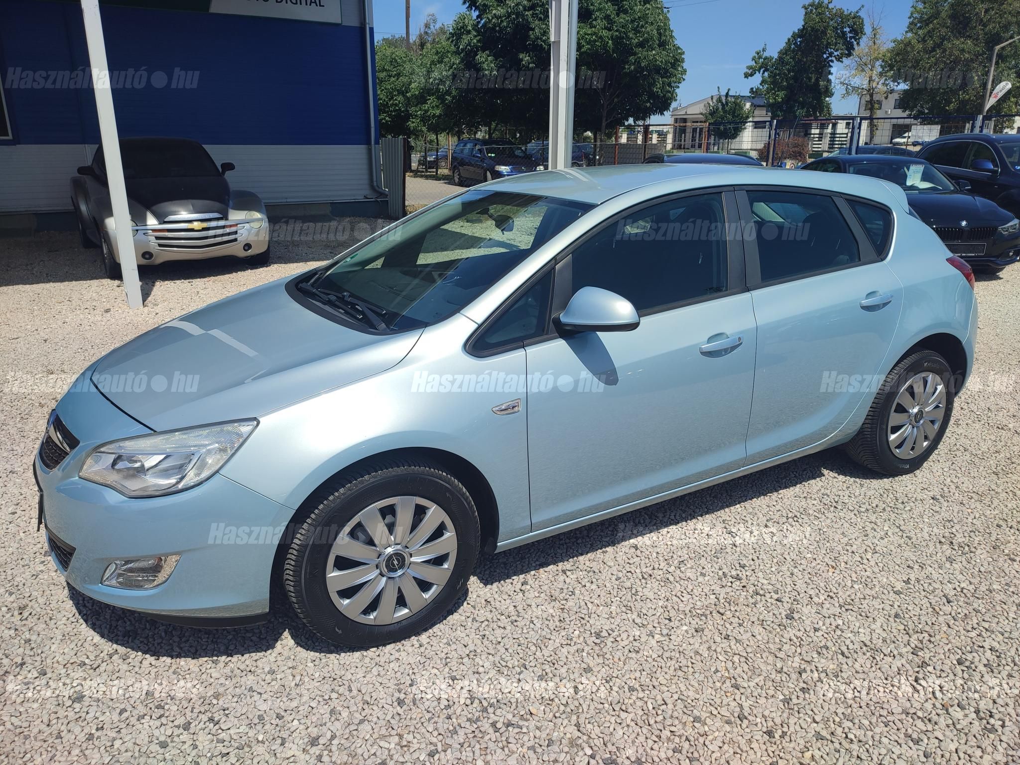 OPEL ASTRA J 2010/5 - 1