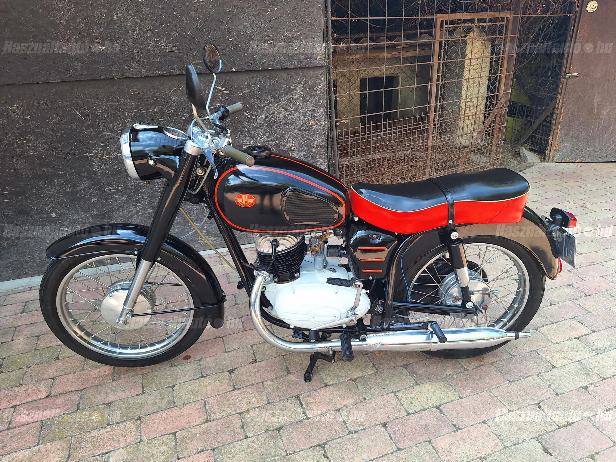 PANNONIA T5H 1972 - 1