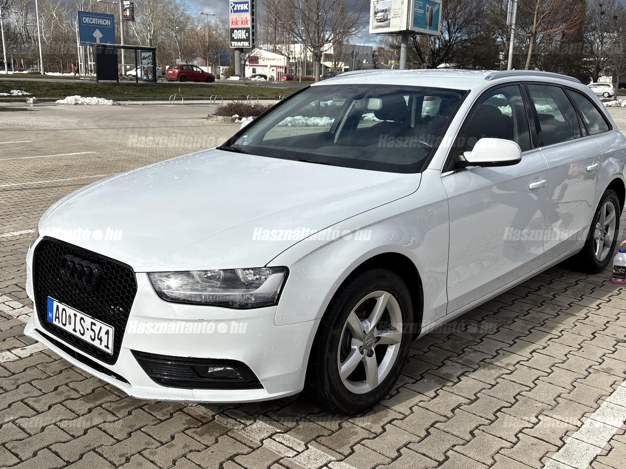 AUDI A4 2012/11 - 1