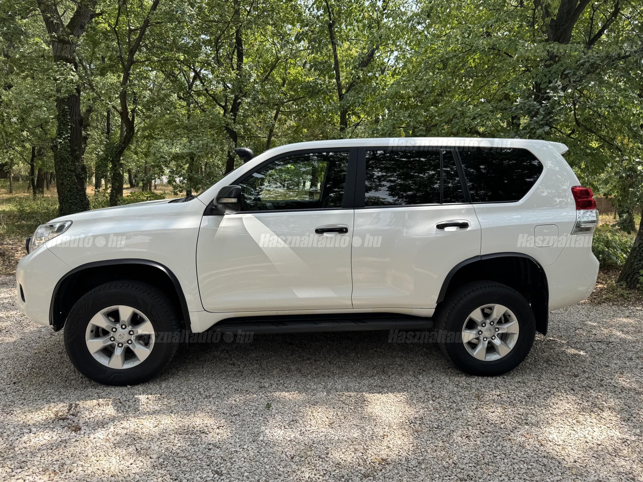 TOYOTA LAND CRUISER 2013/8 - 1