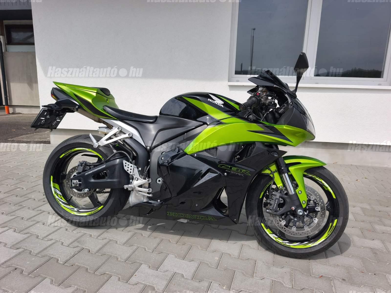 HONDA CBR 600 RR 2010/7 - 1