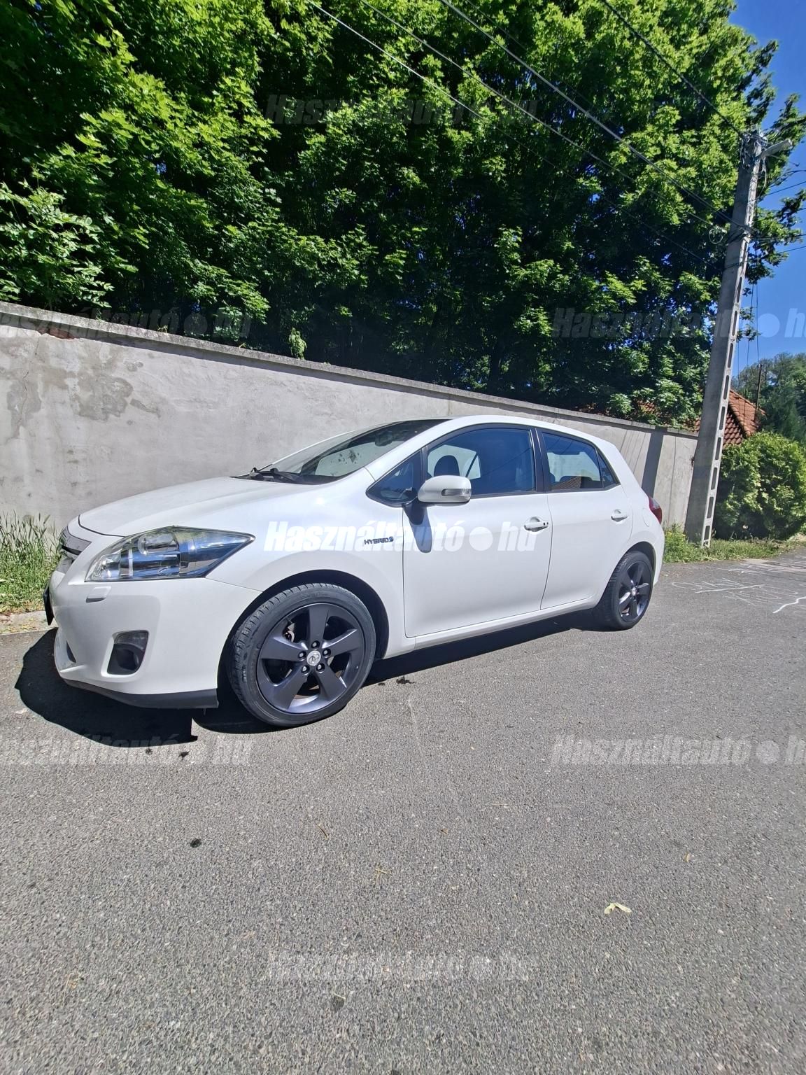 TOYOTA AURIS 2010/8 - 1