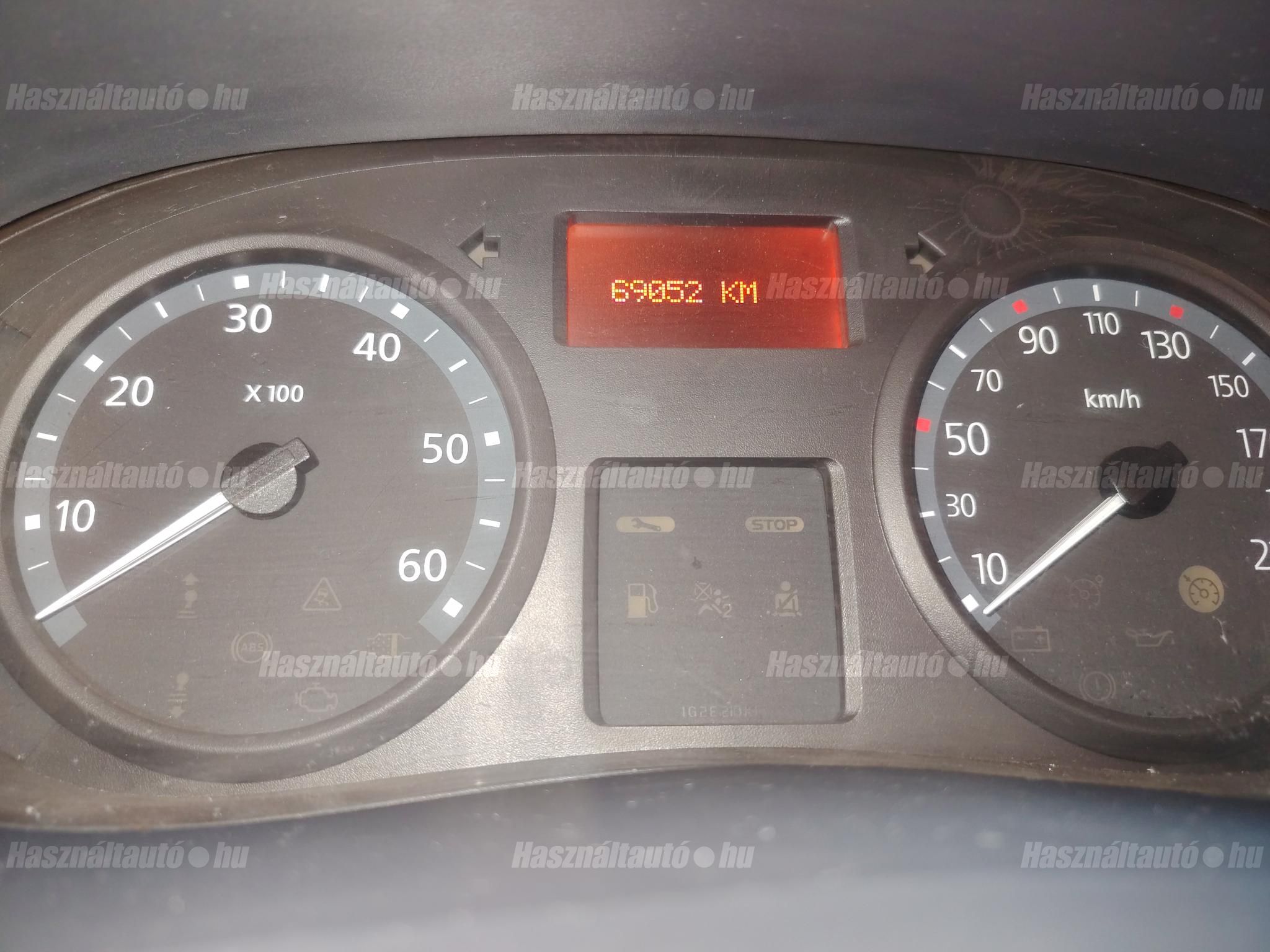 RENAULT TRAFIC 2013/12 - 1