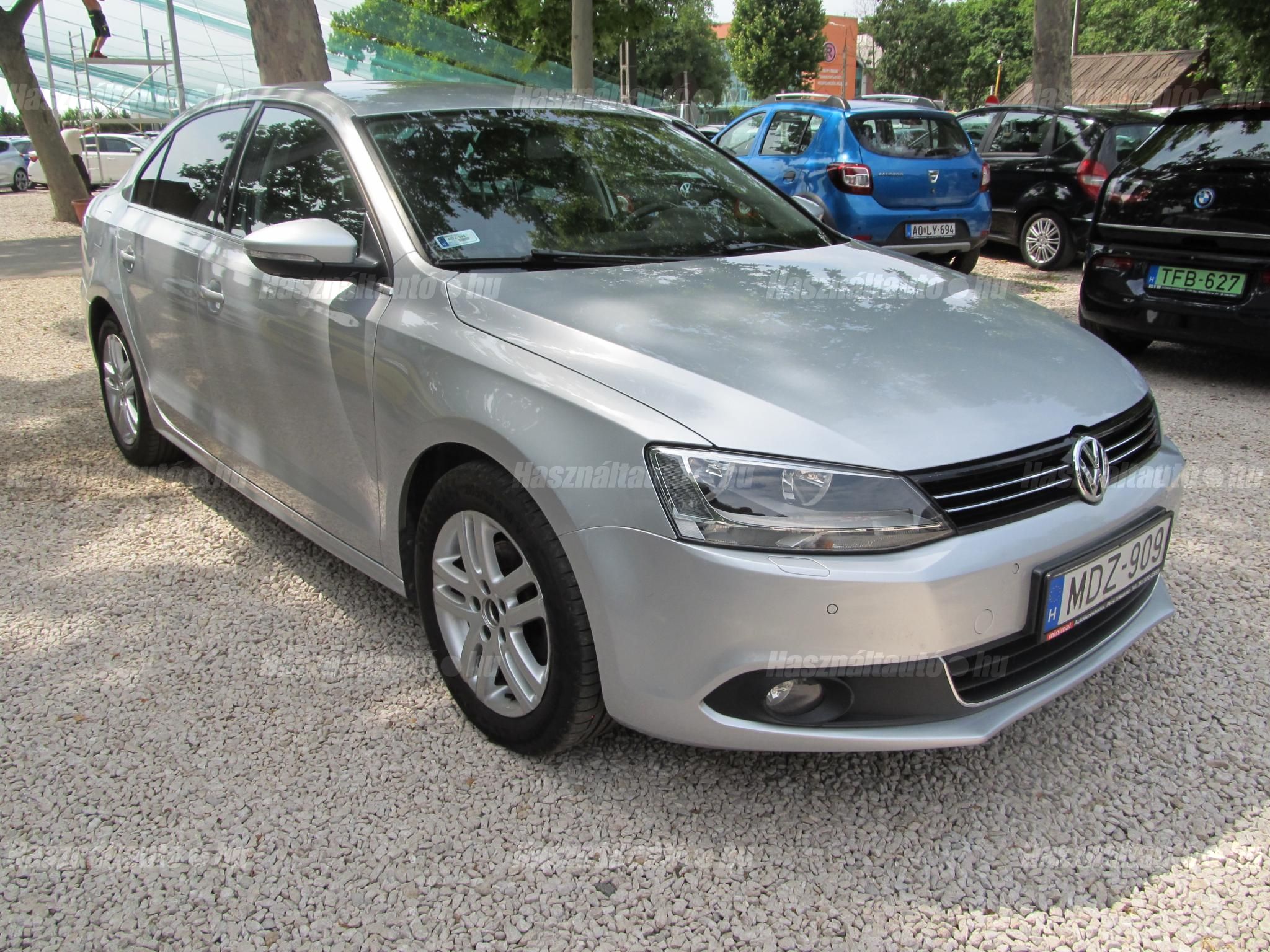 VOLKSWAGEN JETTA 2012/10 - 1