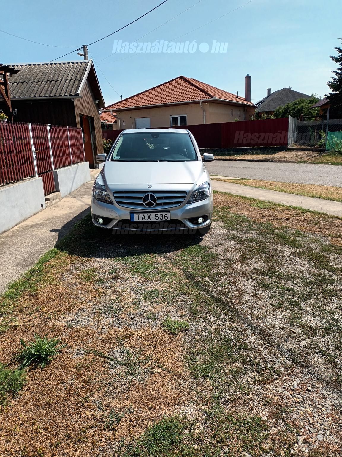MERCEDES-BENZ B 180 2012/5 - 1