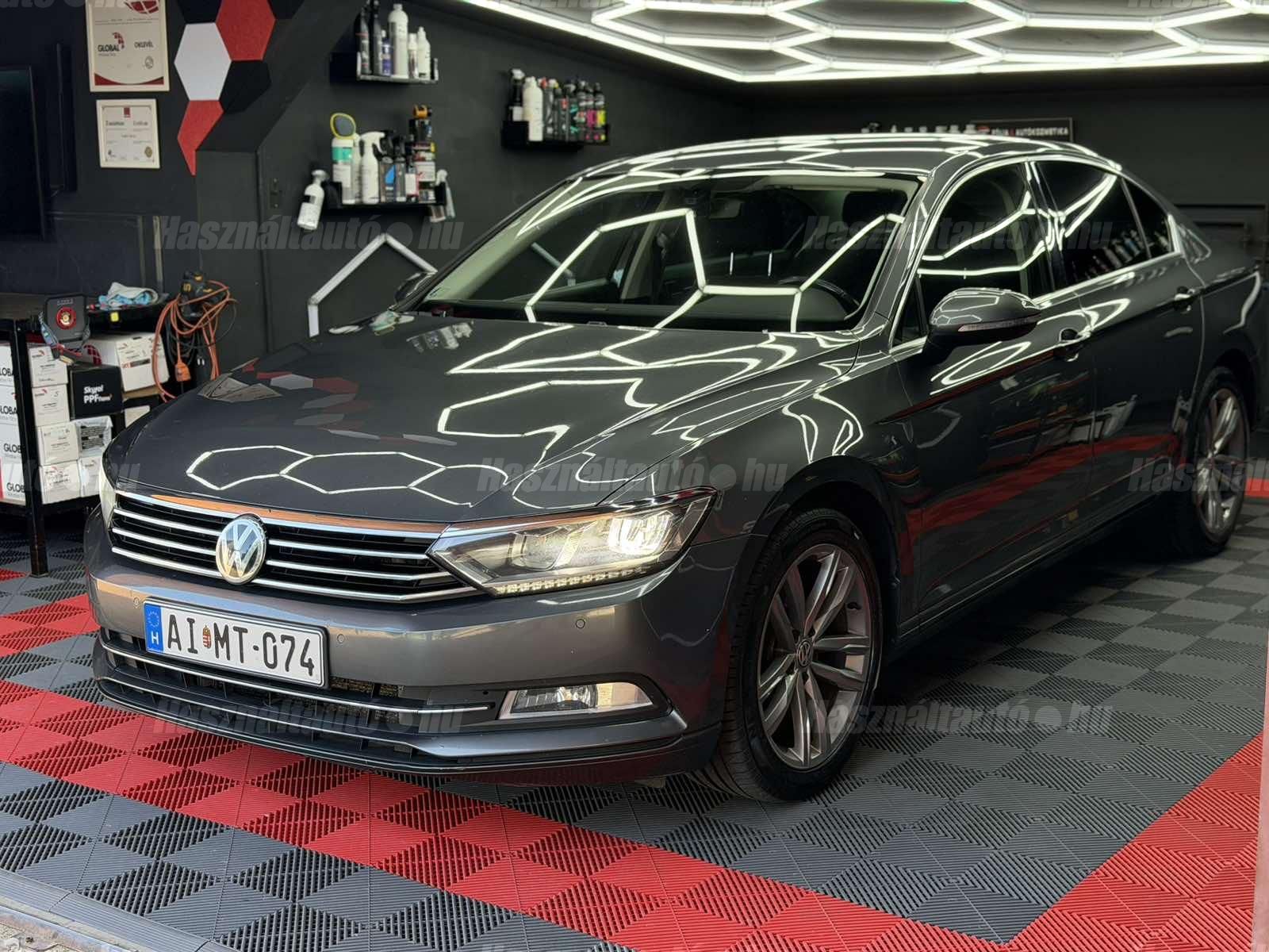 VOLKSWAGEN PASSAT VIII 2016/4 - 1