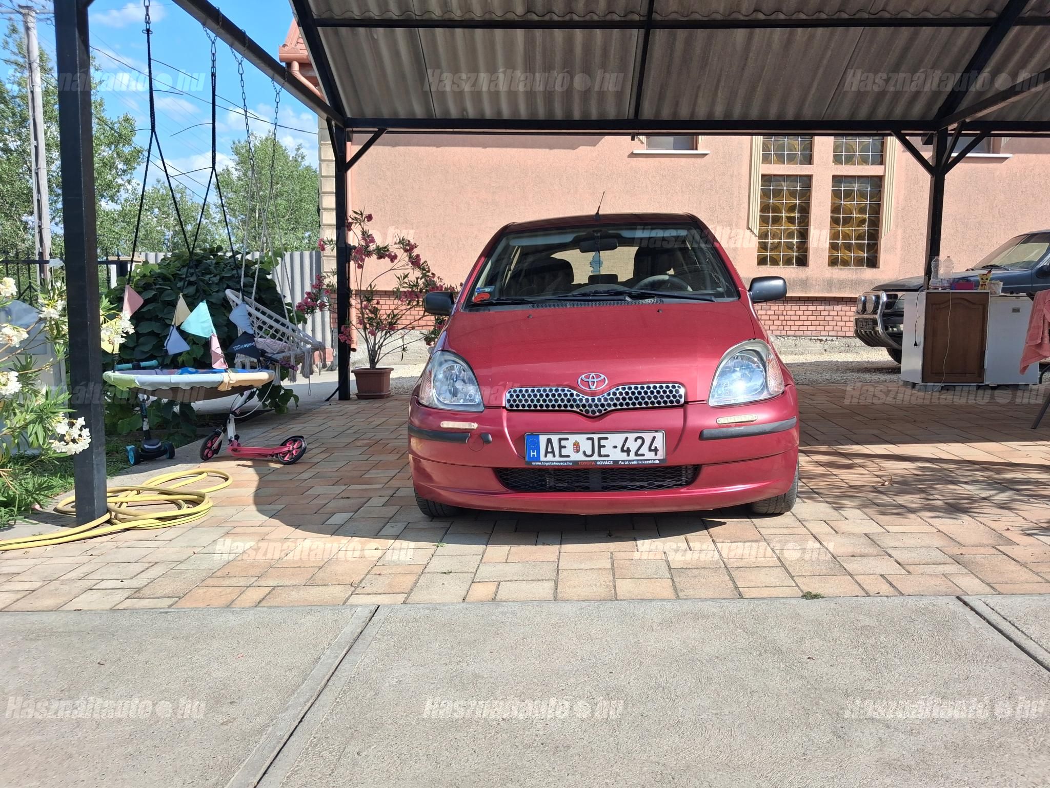 TOYOTA YARIS 2002/12 - 1