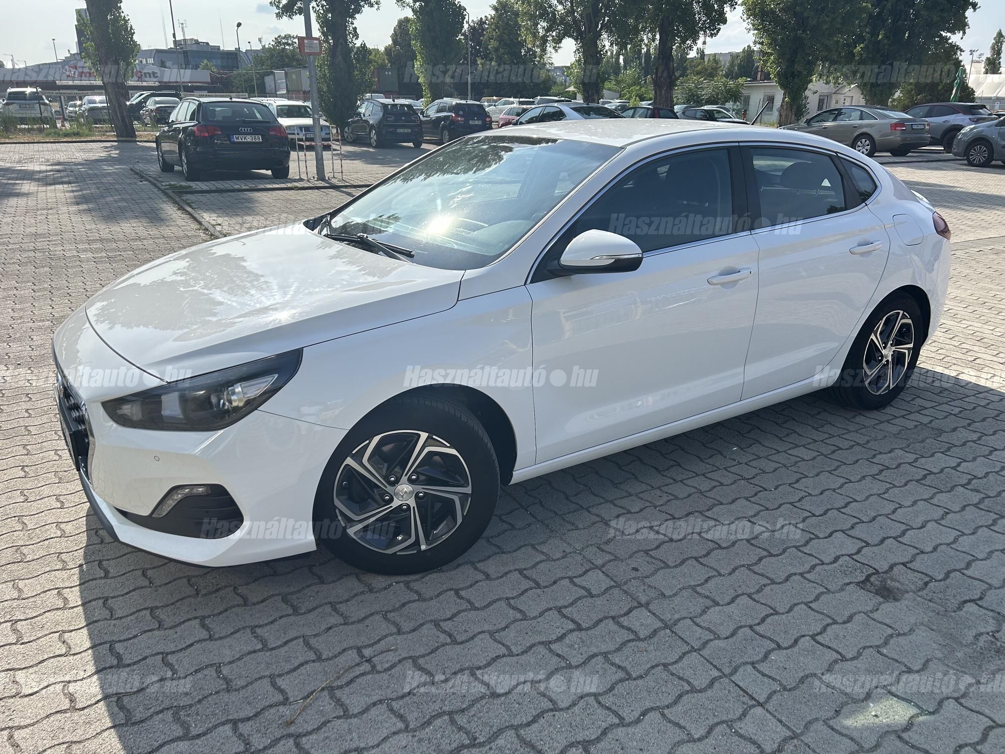 HYUNDAI I30 2018/8 - 1