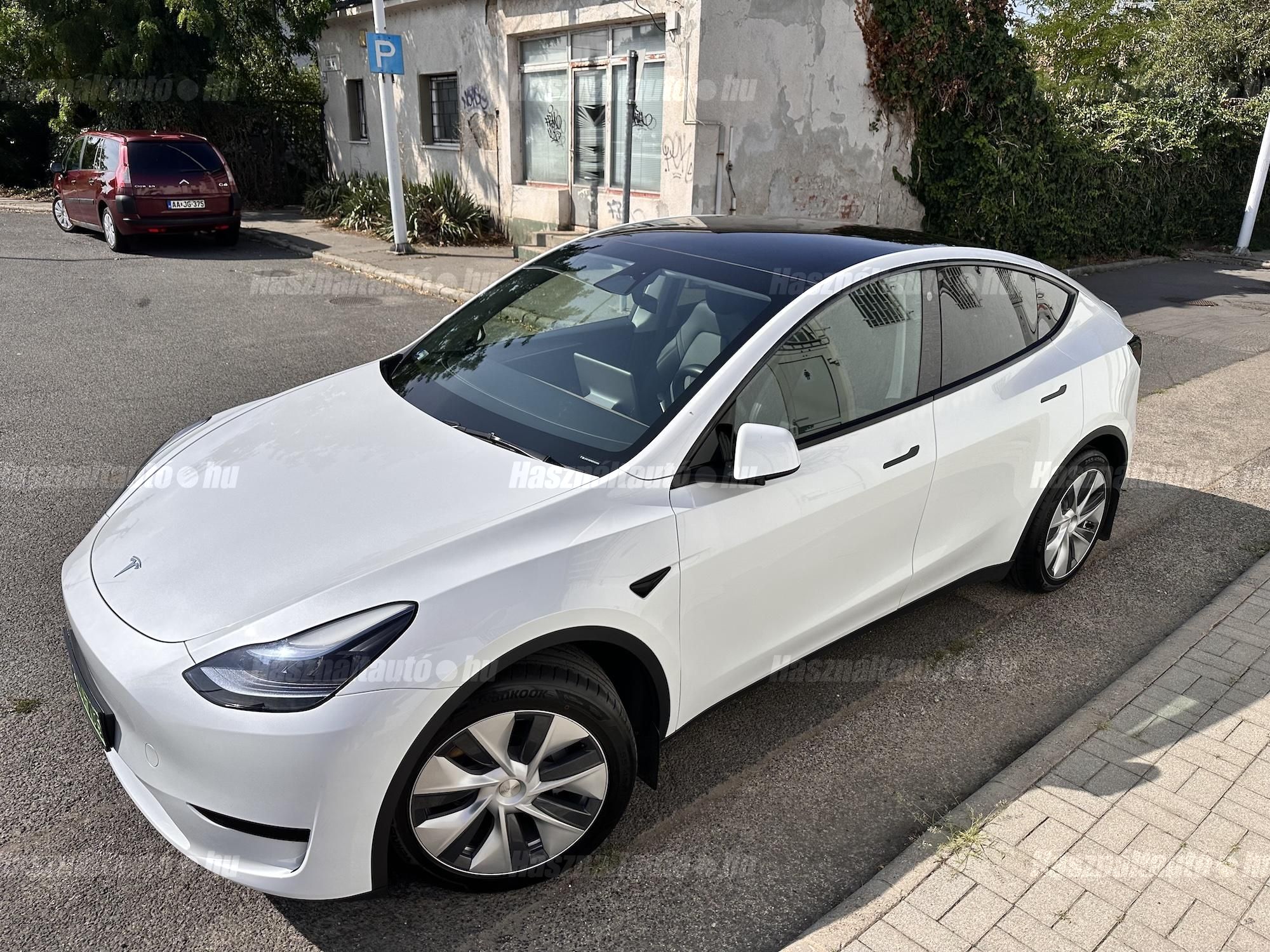 TESLA MODEL Y 2023 - 1