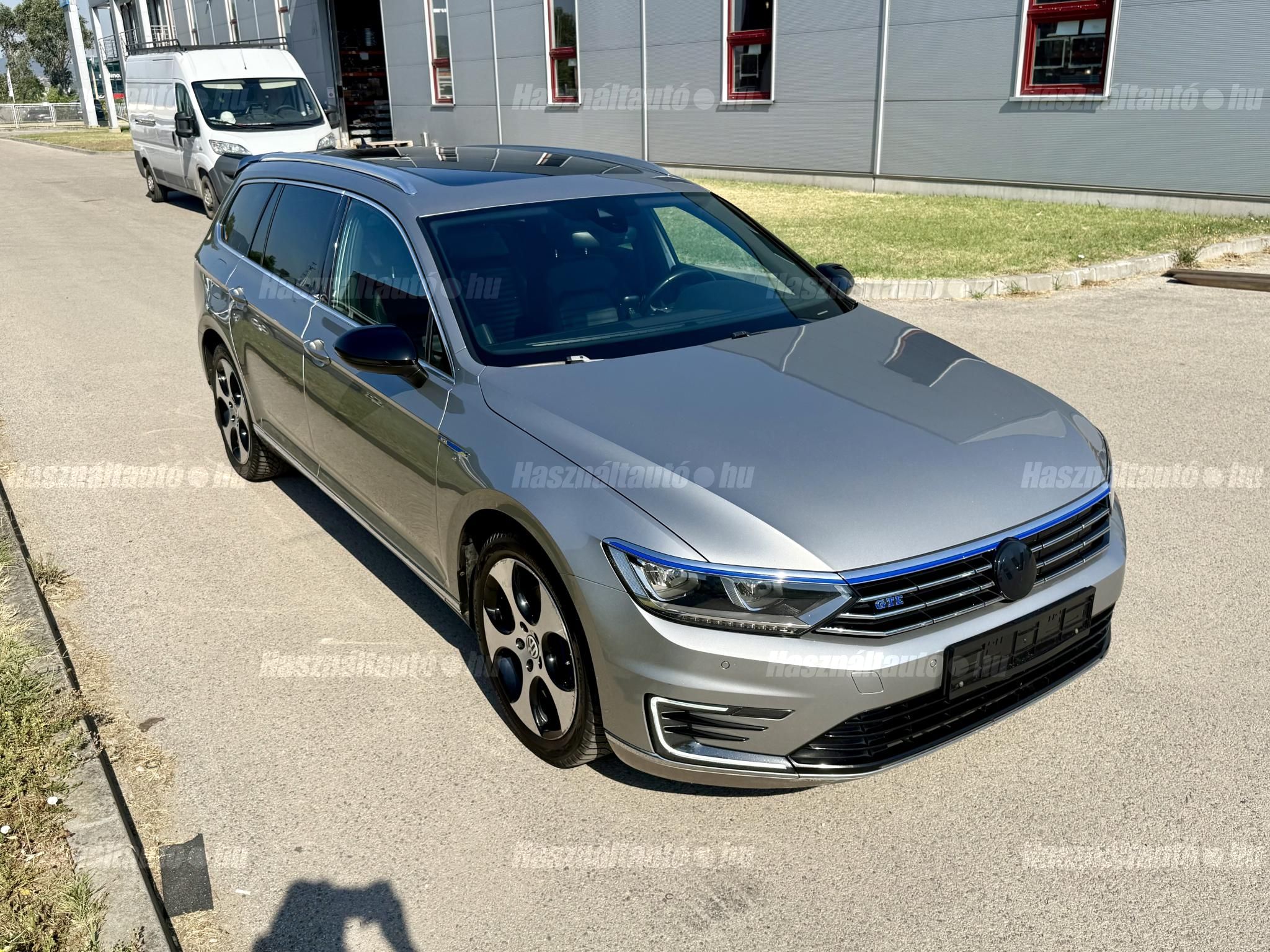 VOLKSWAGEN PASSAT VIII 2015/12 - 1