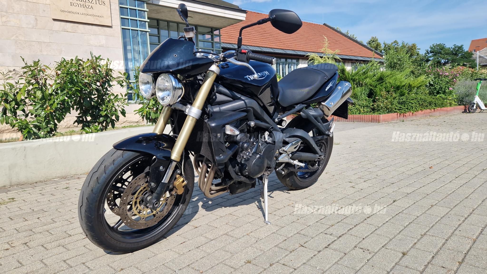 TRIUMPH STREET TRIPLE 675 2007/12 - 1