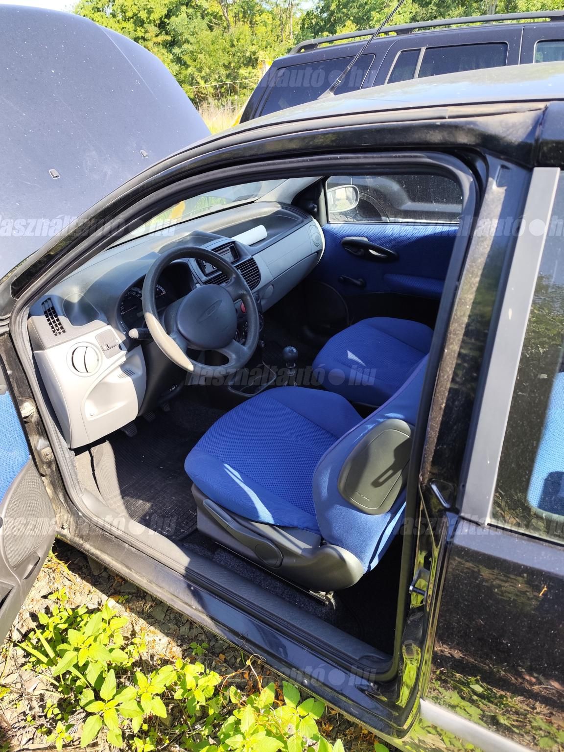 FIAT PUNTO 2002 - 1