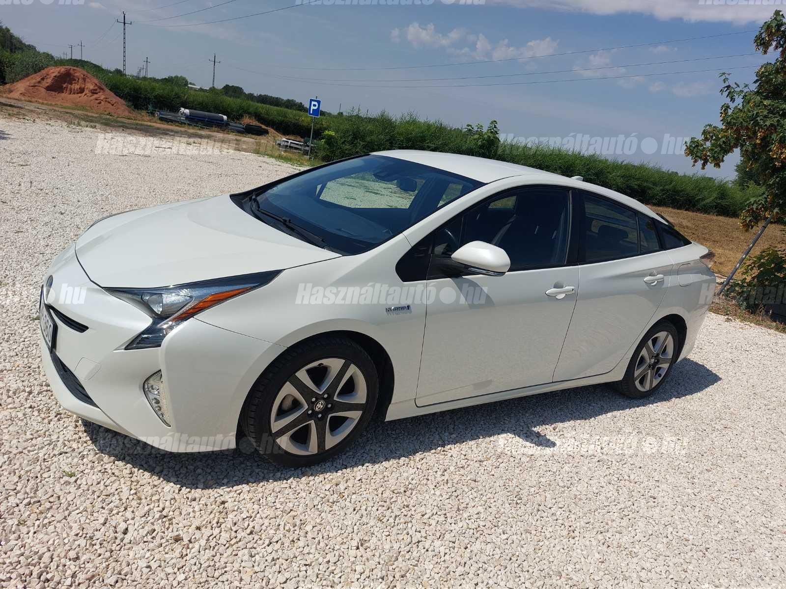 TOYOTA PRIUS 2017/8 - 1