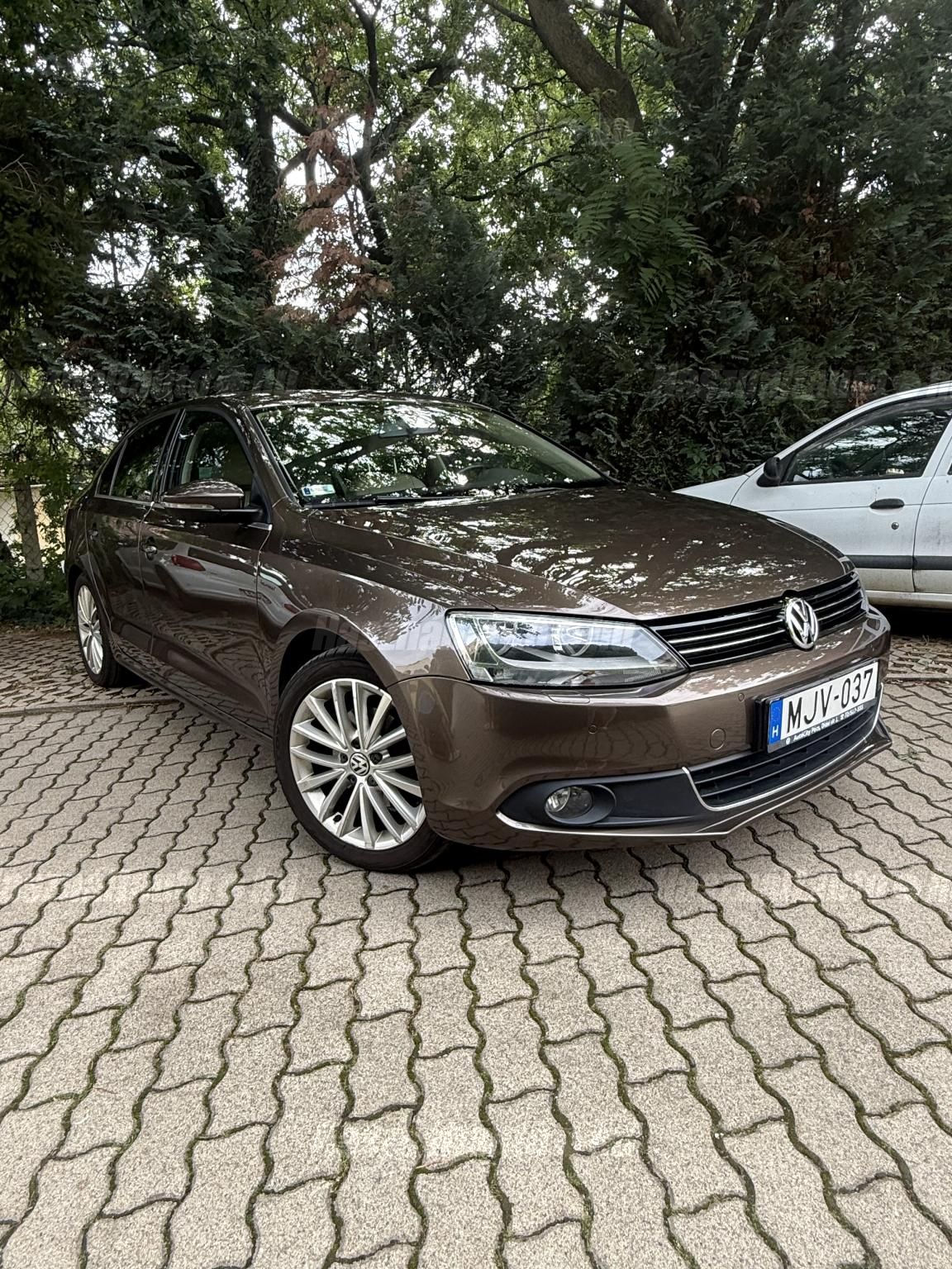 VOLKSWAGEN JETTA VI 2013/5 - 1