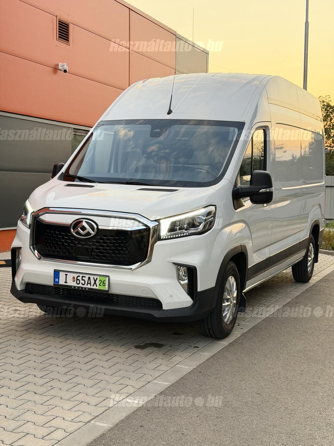 MAXUS E-DELIVER 9 2025 - 1