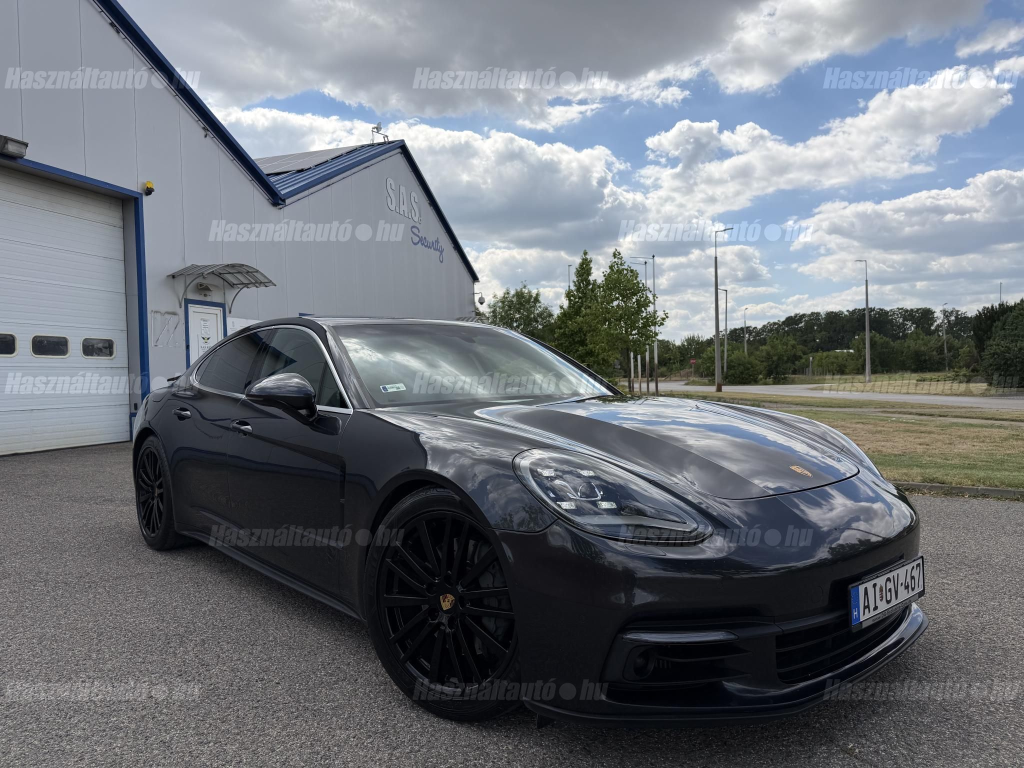 PORSCHE PANAMERA 2018/6 - 1