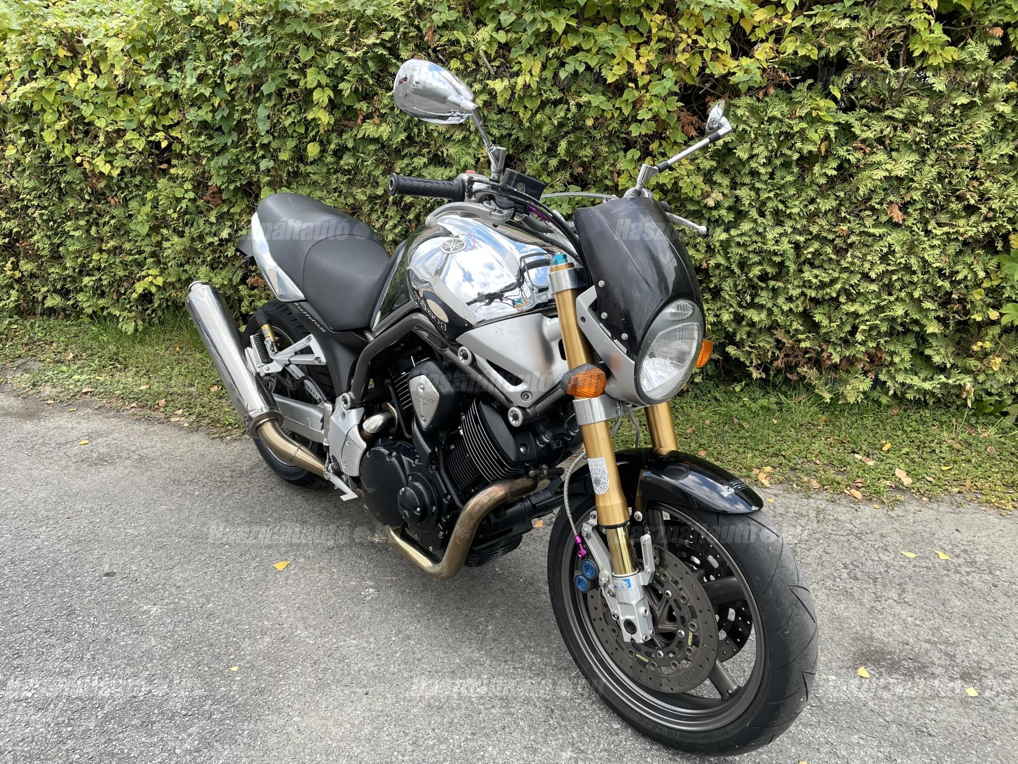 YAMAHA BT 1100 2002/3 - 1