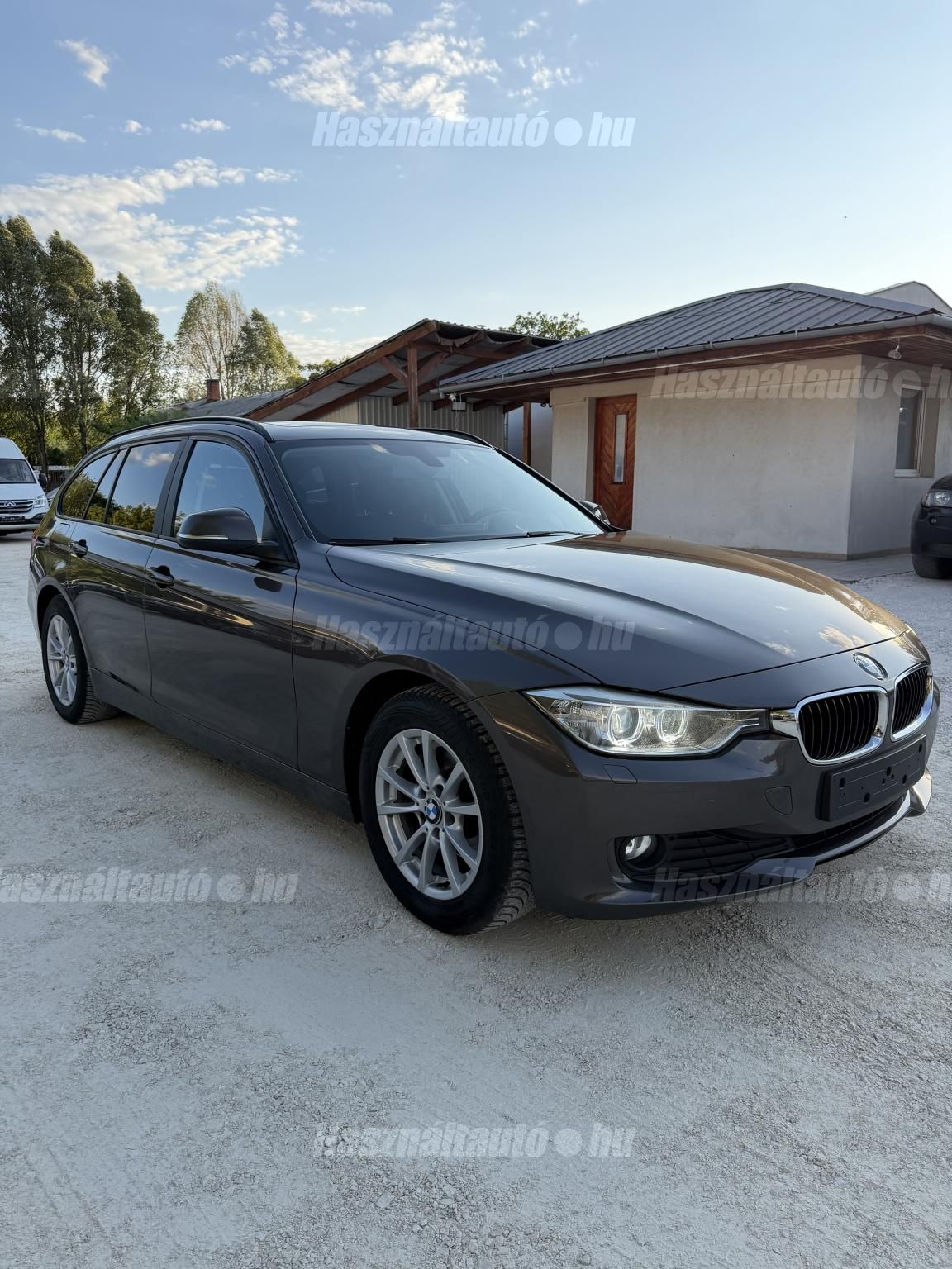 BMW 318 2013 - 1