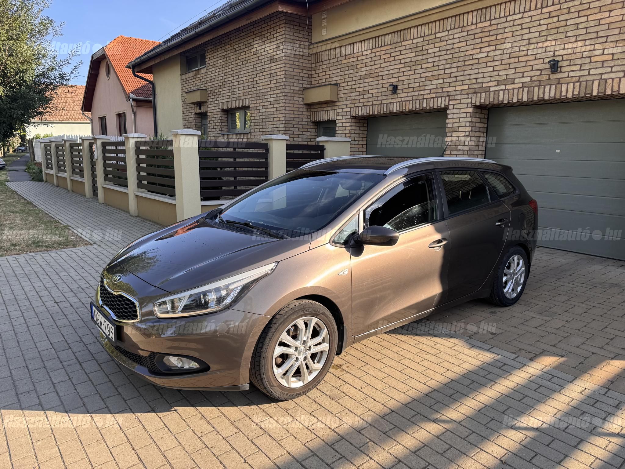 KIA CEE'D 2015/9 - 1