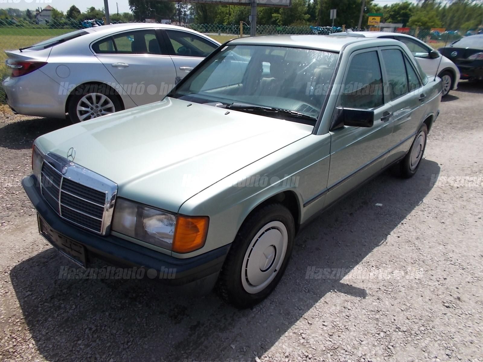 MERCEDES-BENZ 190 1988/5 - 1