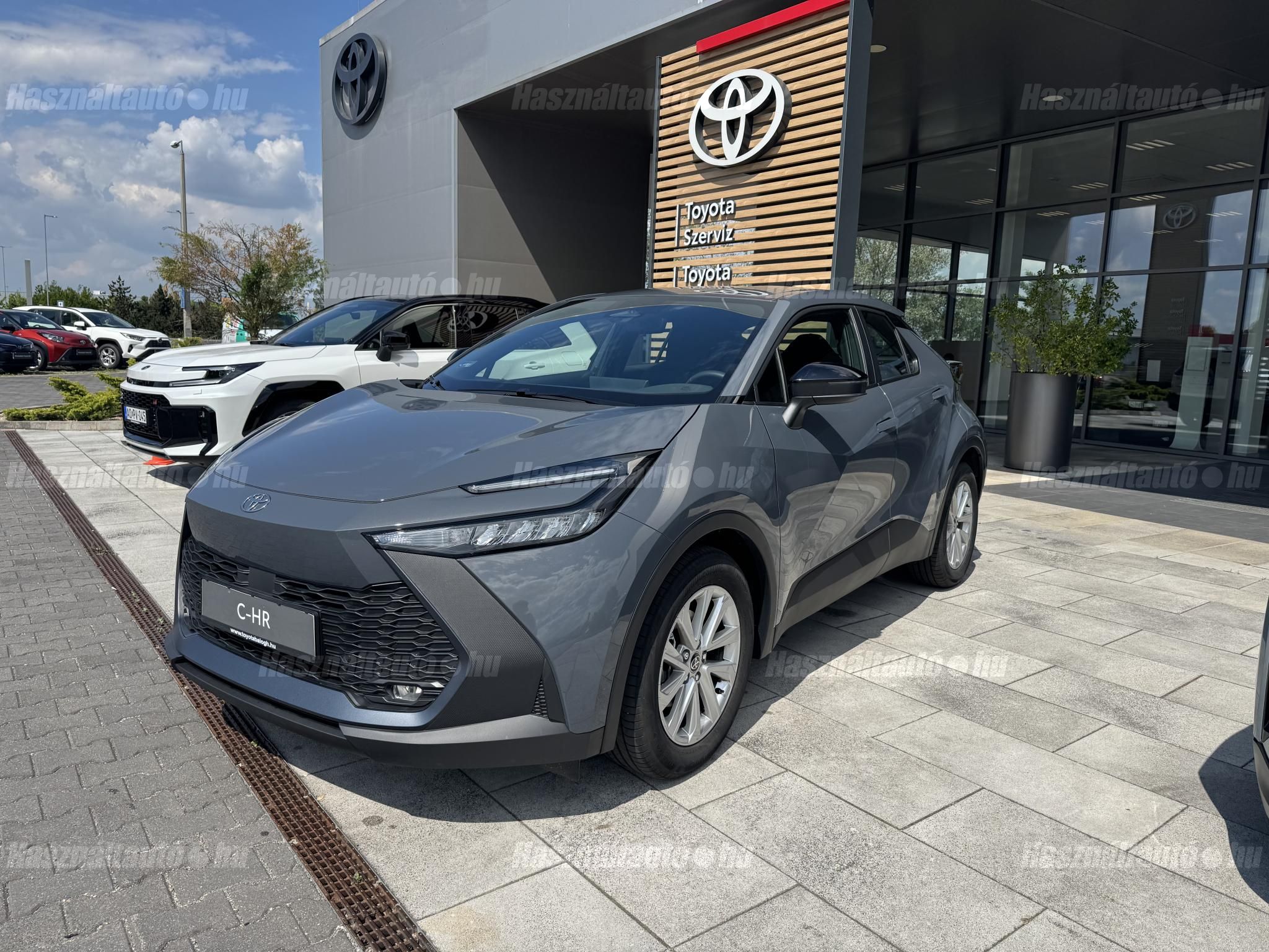 TOYOTA C-HR 2026/3 - 1