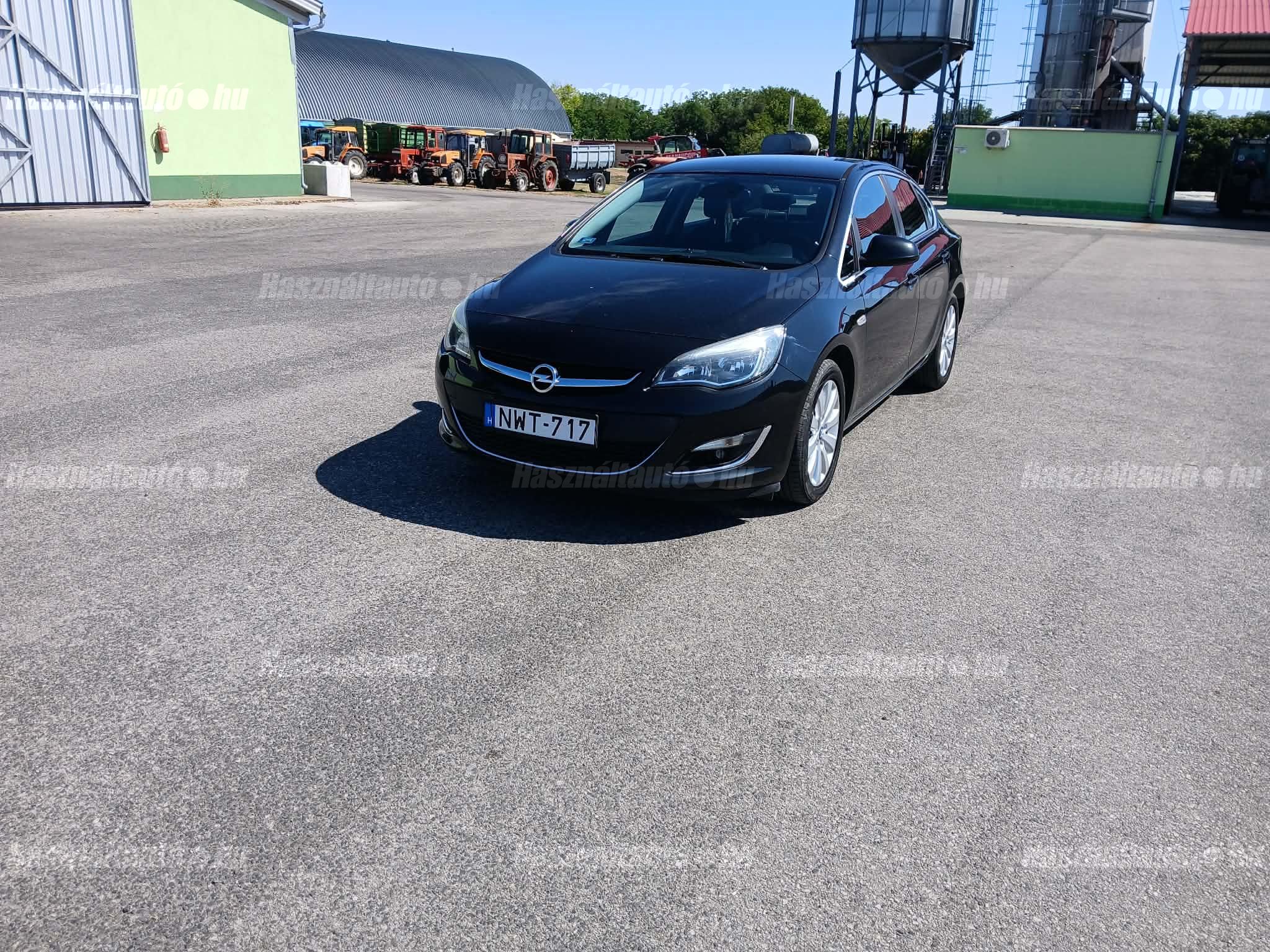 OPEL ASTRA J 2013 - 1
