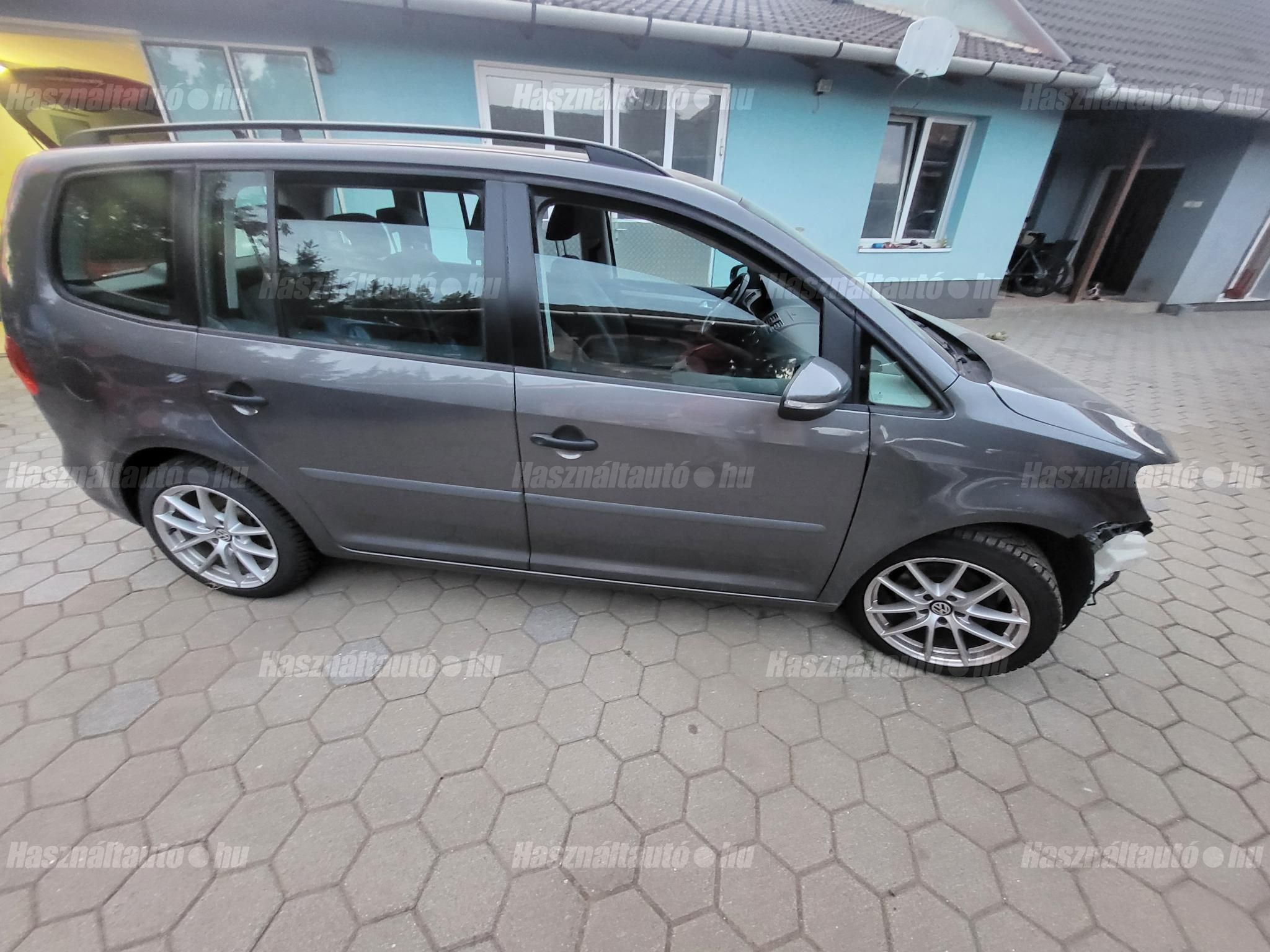 VOLKSWAGEN TOURAN 2012/5 - 1