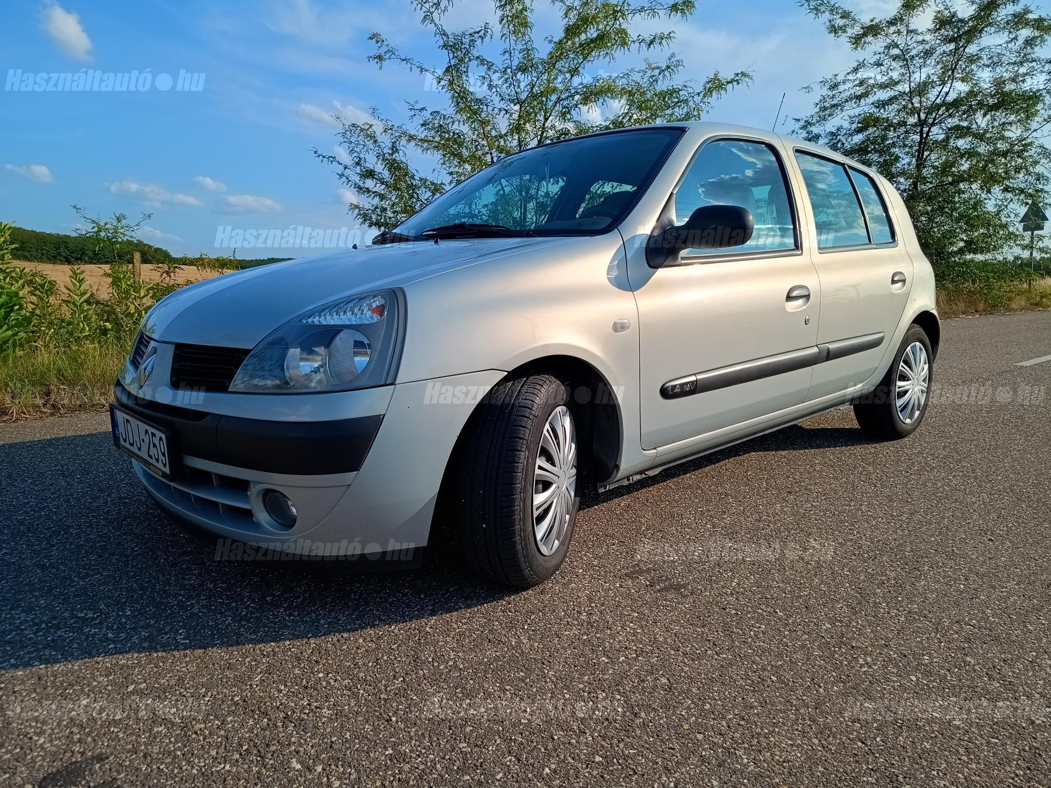 RENAULT CLIO 2004/7 - 1