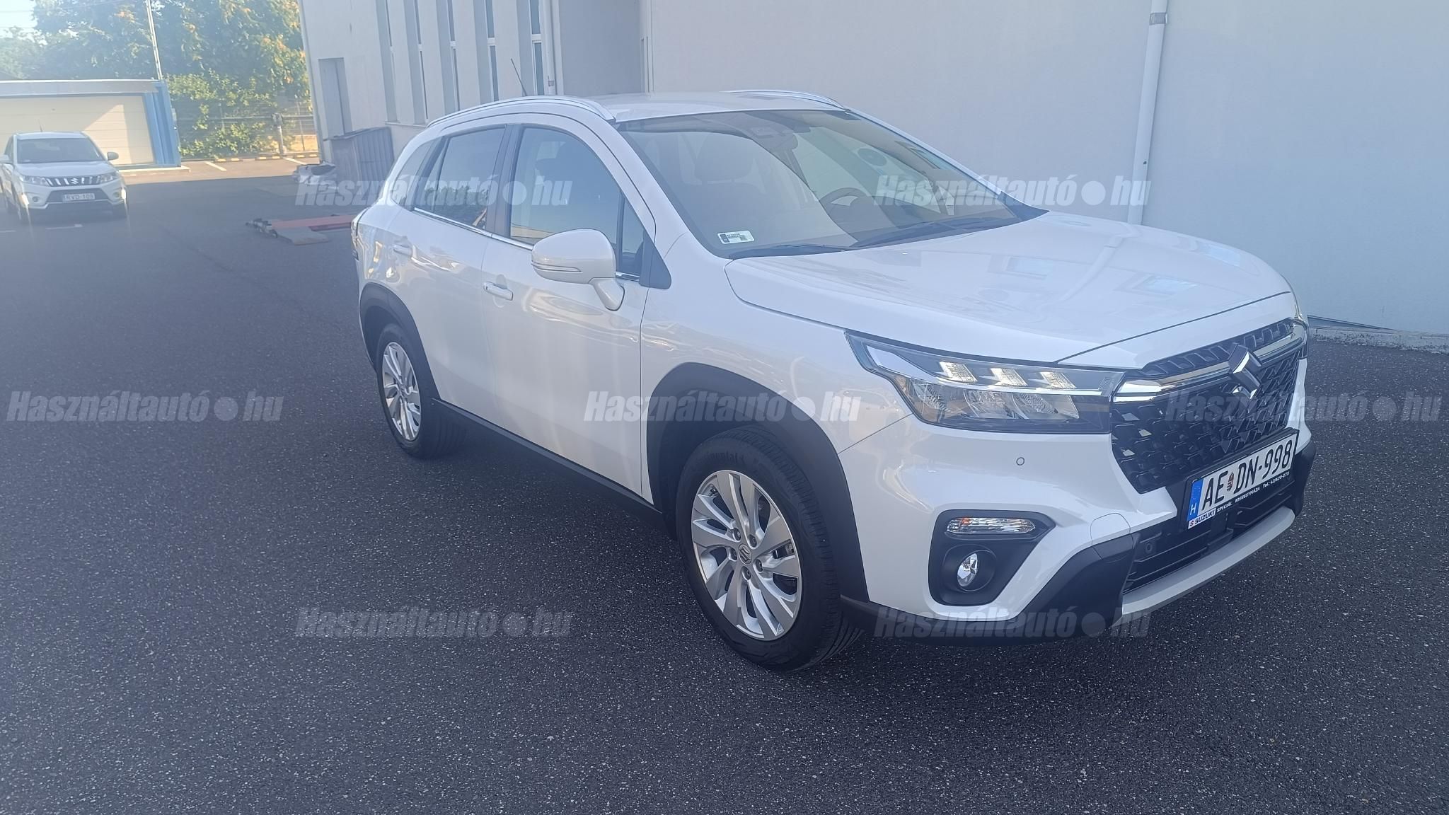 SUZUKI S-CROSS 2023/8 - 1