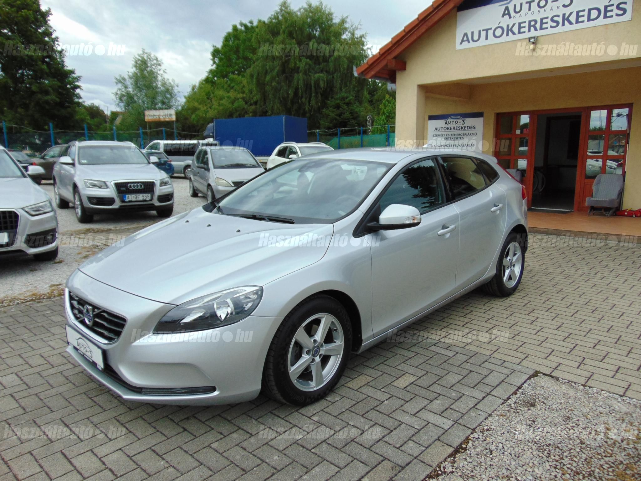 VOLVO V40 2015/5 - 1