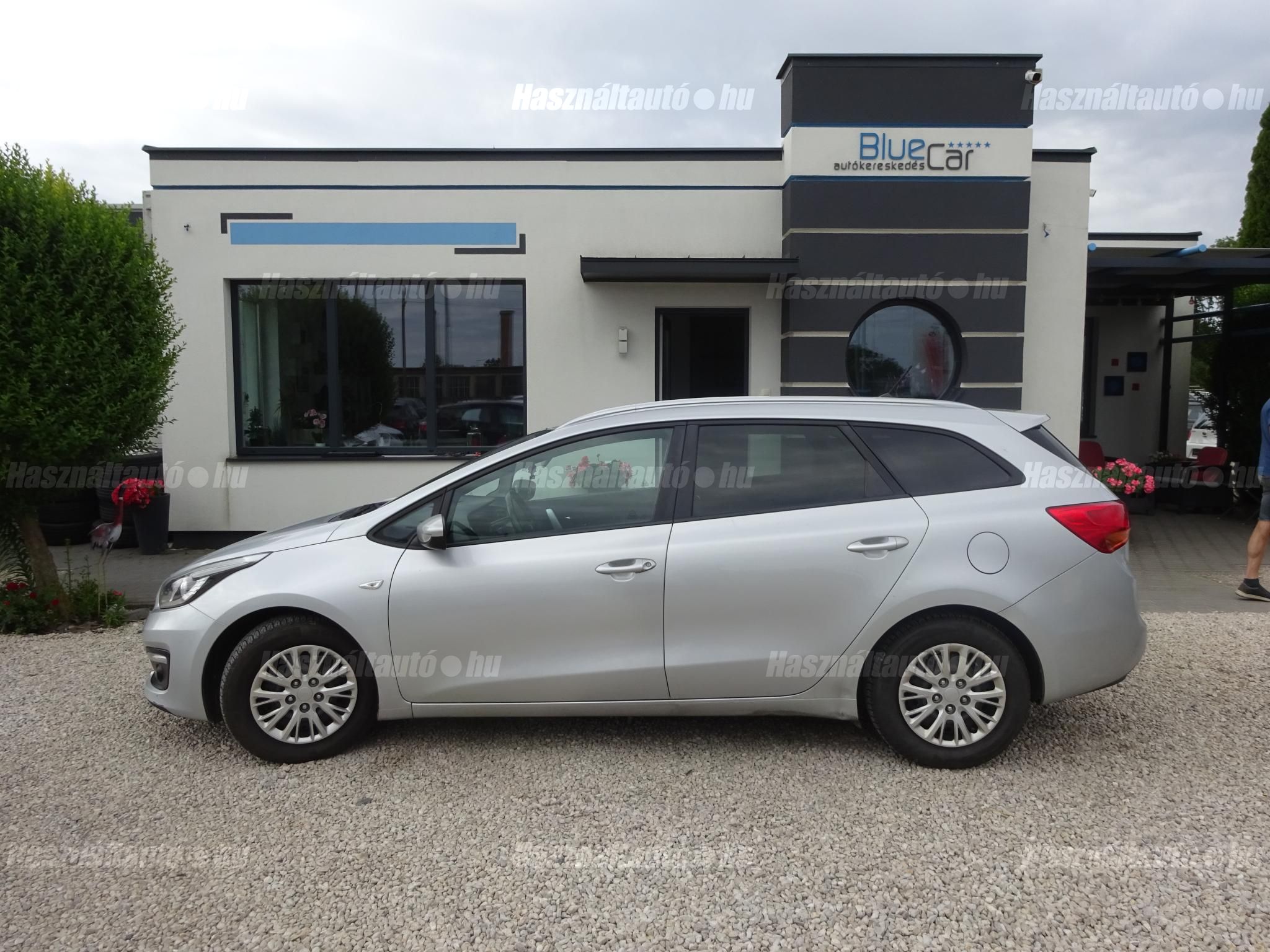 KIA CEE'D 2015/10 - 1