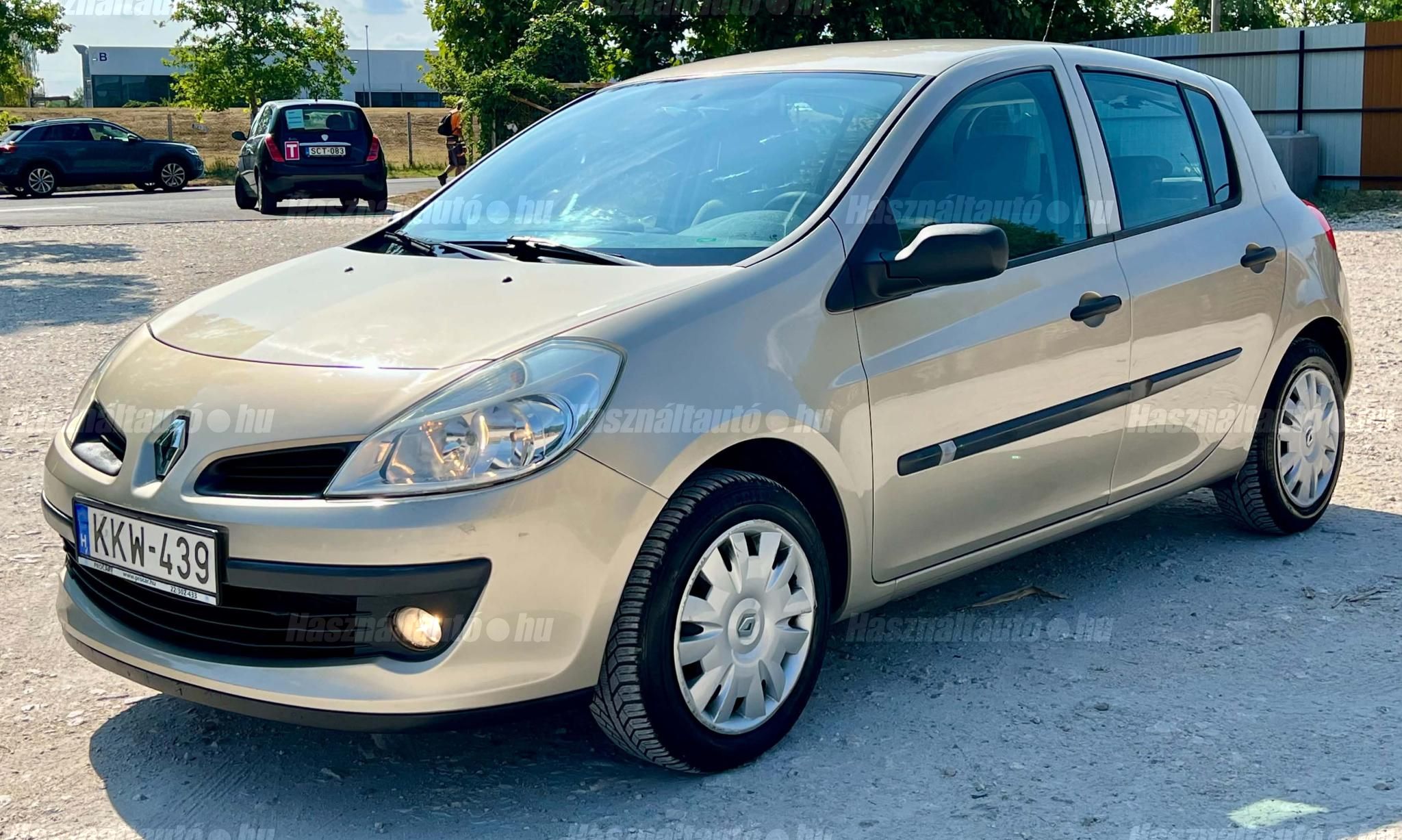 RENAULT CLIO 2007/8 - 1