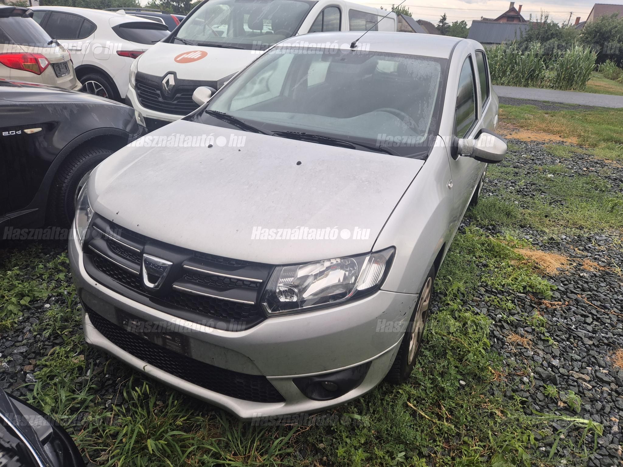 DACIA SANDERO 2015 - 1