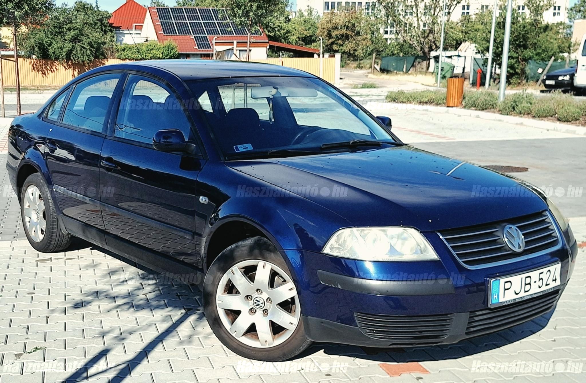 VOLKSWAGEN PASSAT V 2001/8 - 1